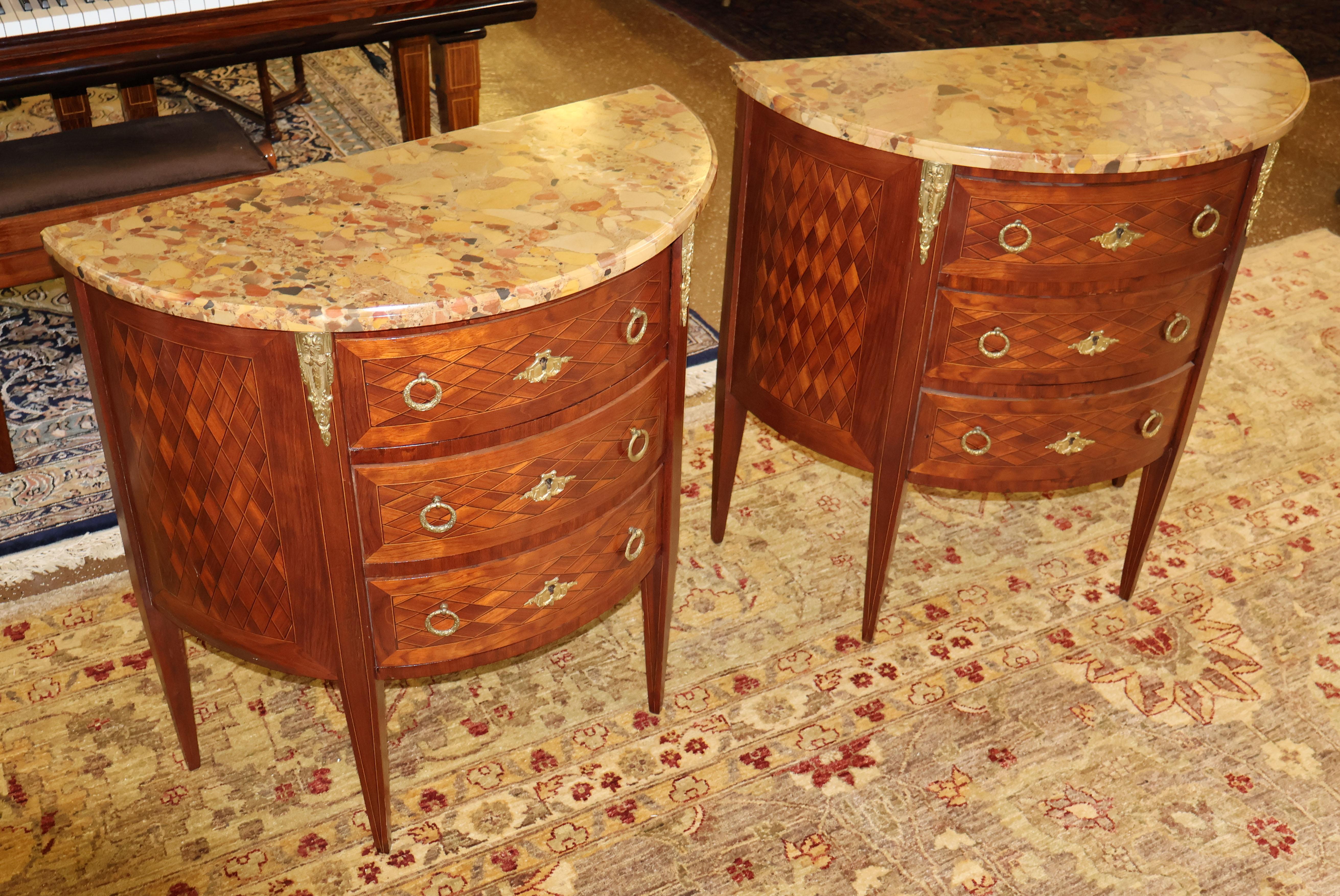 Pair of Early 20th Century Inlaid  French Marble Top End Table Night Stands In Good Condition In Long Branch, NJ