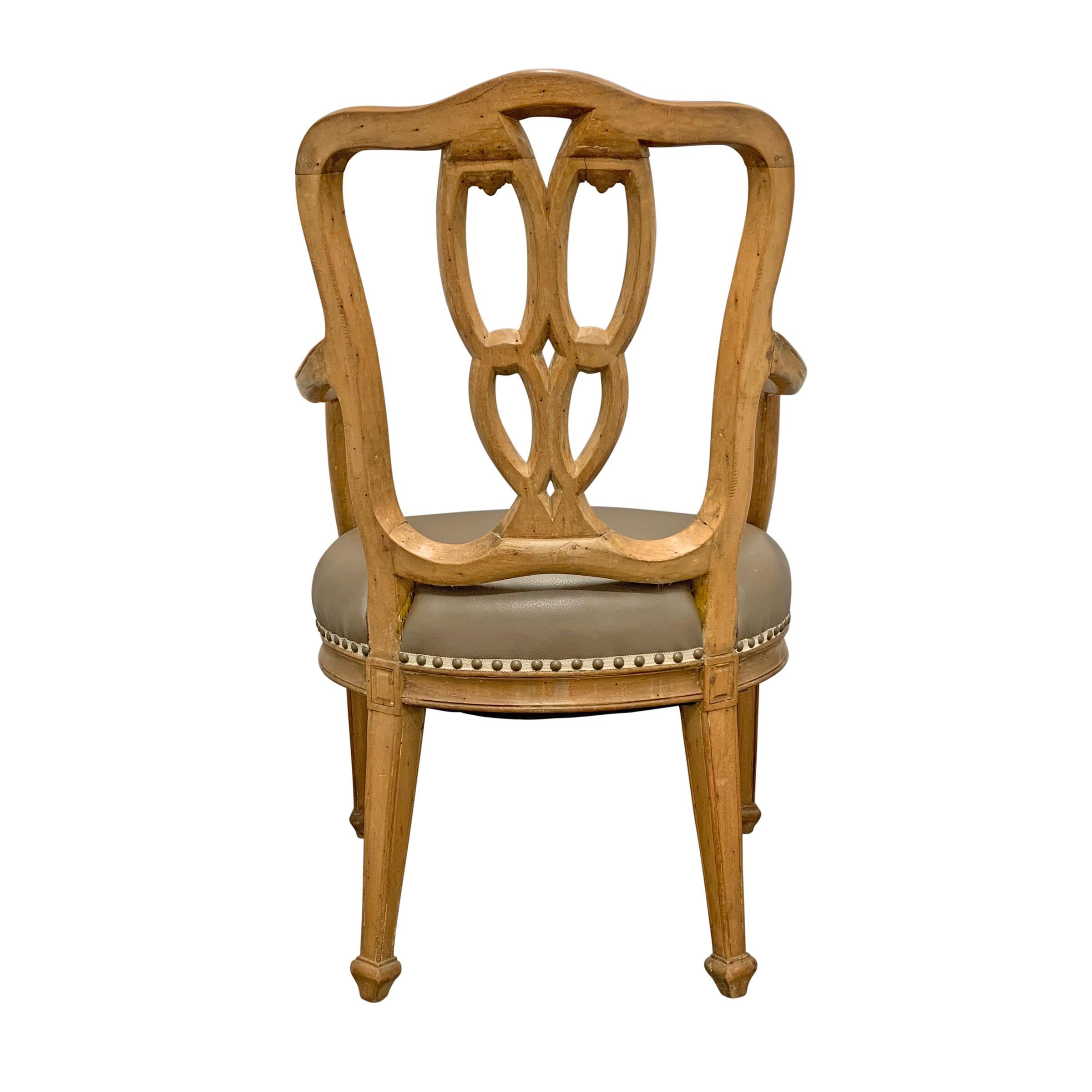 Maple Pair of Early 20th Century Italian Armchairs