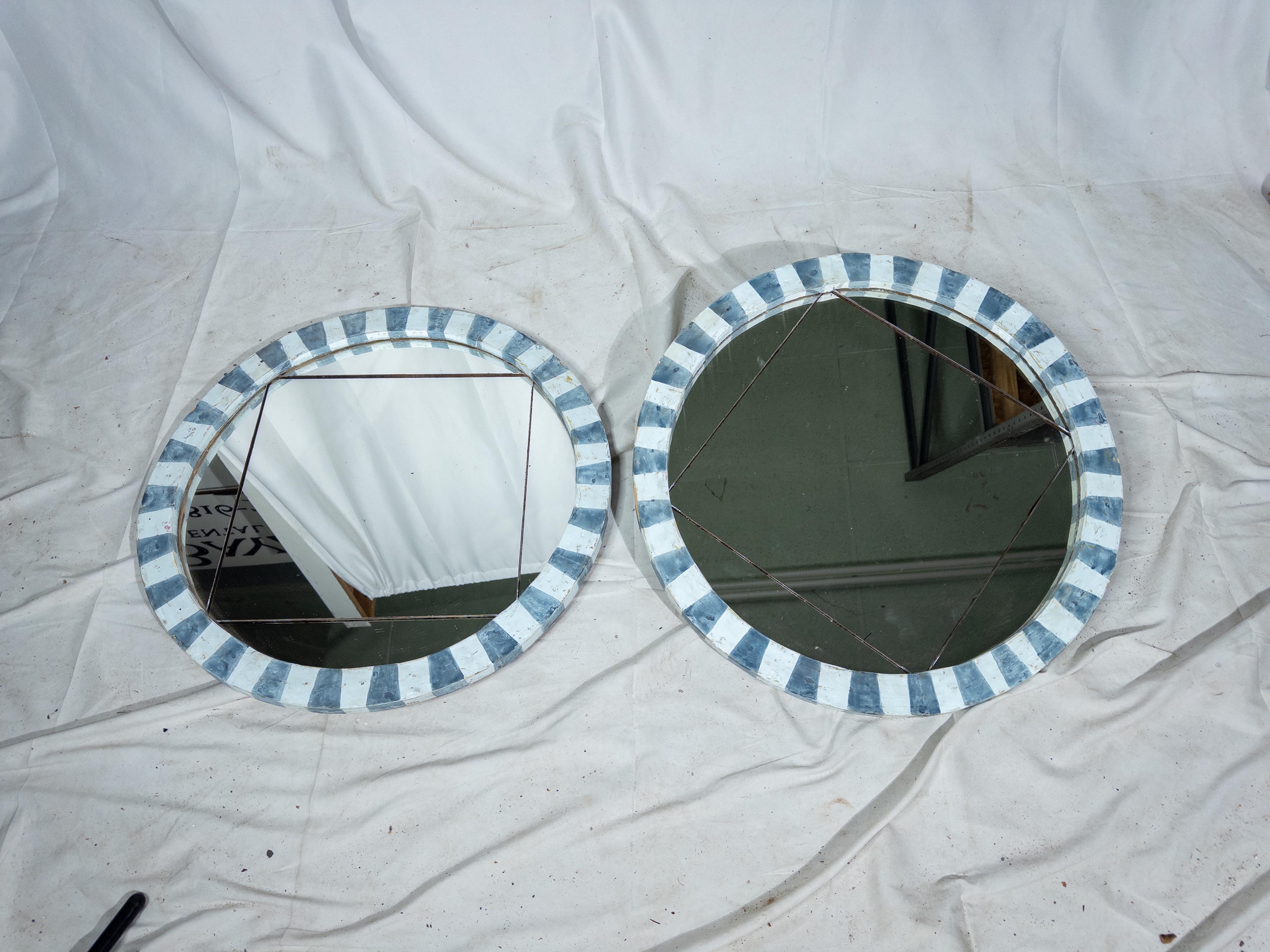 Pair of Early 20th Century Italian Blue Mirrors For Sale 4