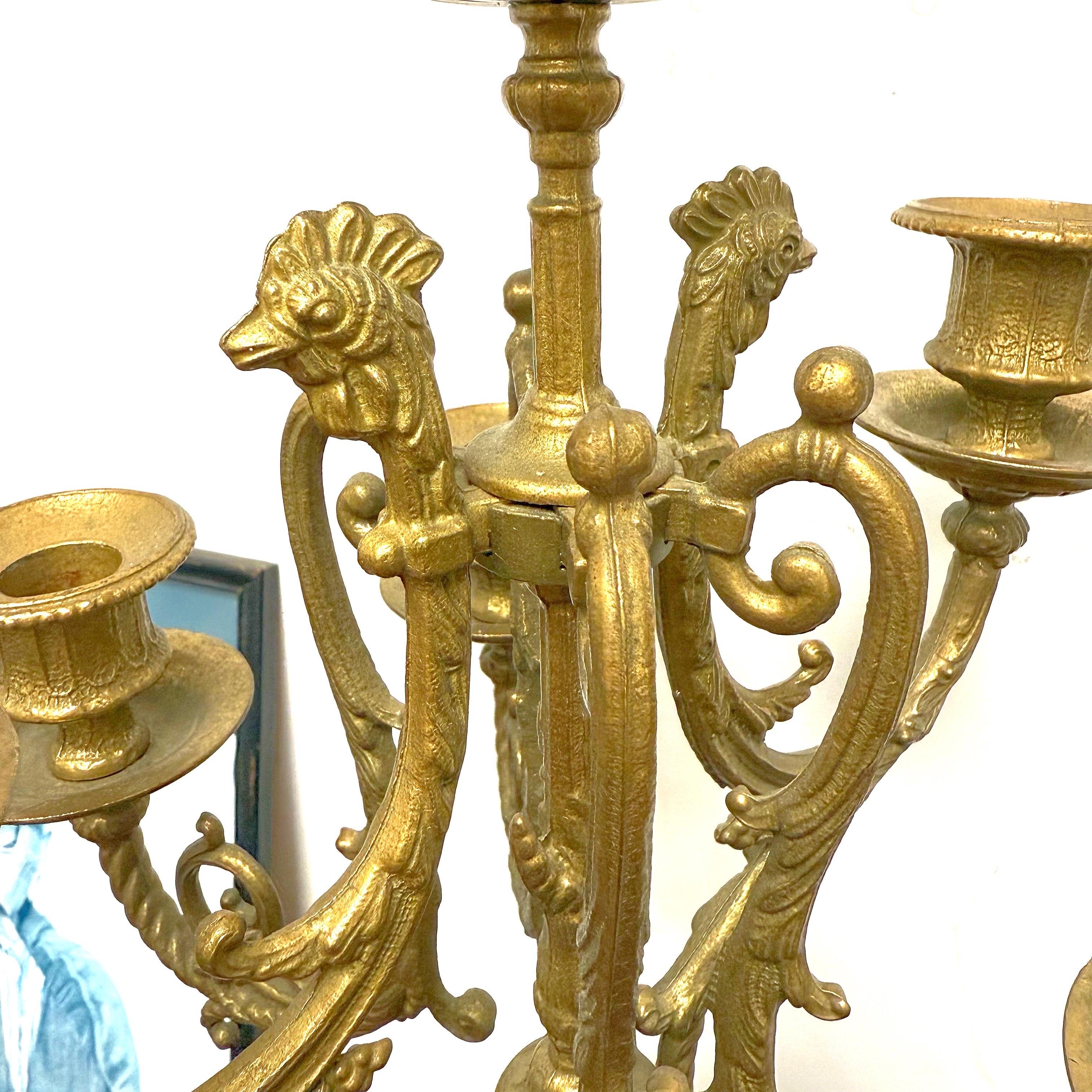 20ième siècle Paire de chandeliers italiens en laiton et marbre Brevettato du début du 20e siècle en vente