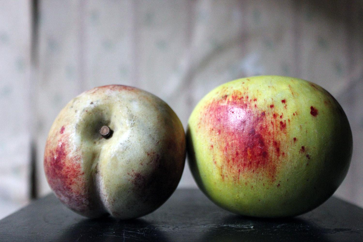 Pair of Early 20th Century Italian Carved Marble Faux Fruits as an Apple & Peach 6