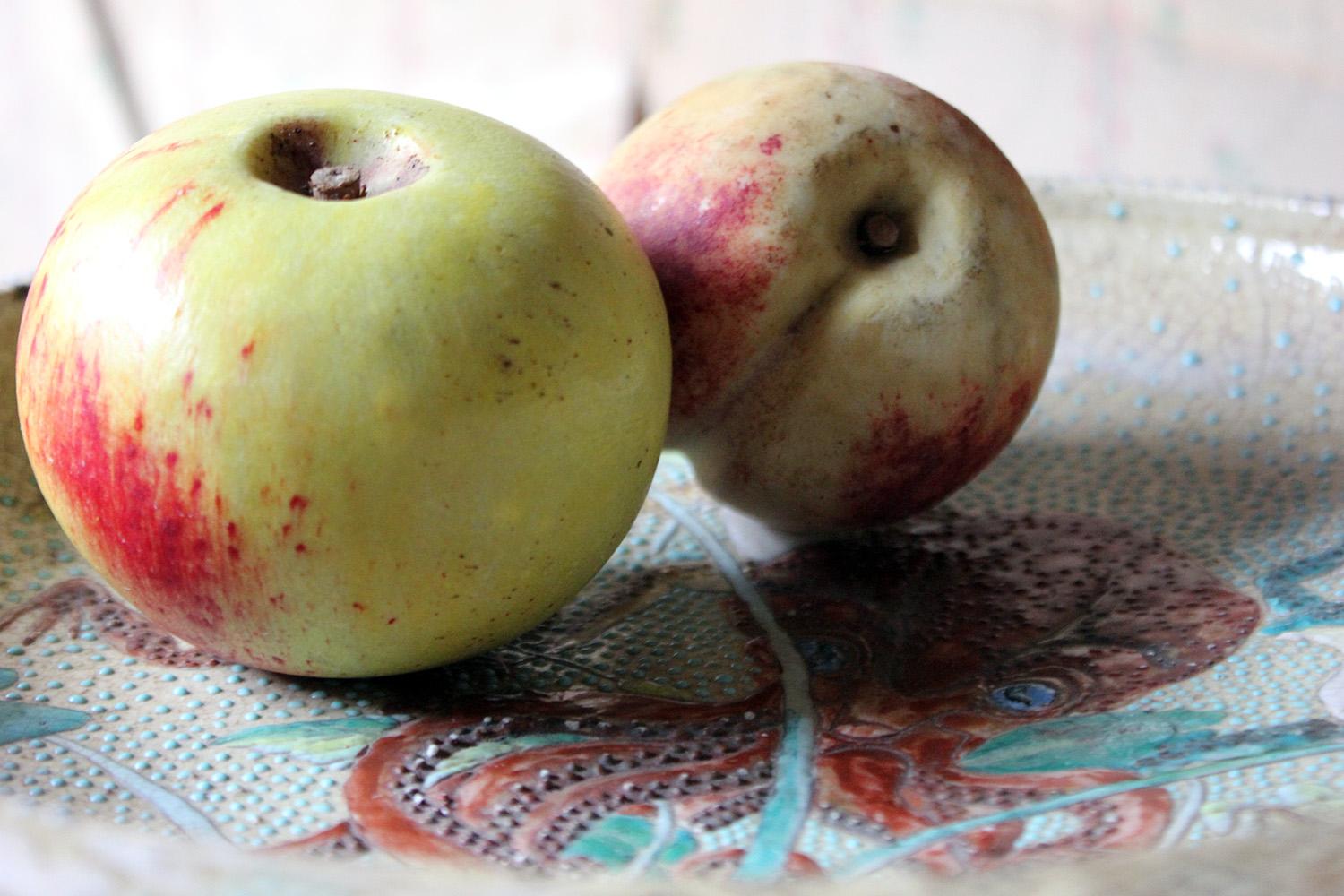 Pair of Early 20th Century Italian Carved Marble Faux Fruits as an Apple & Peach 11