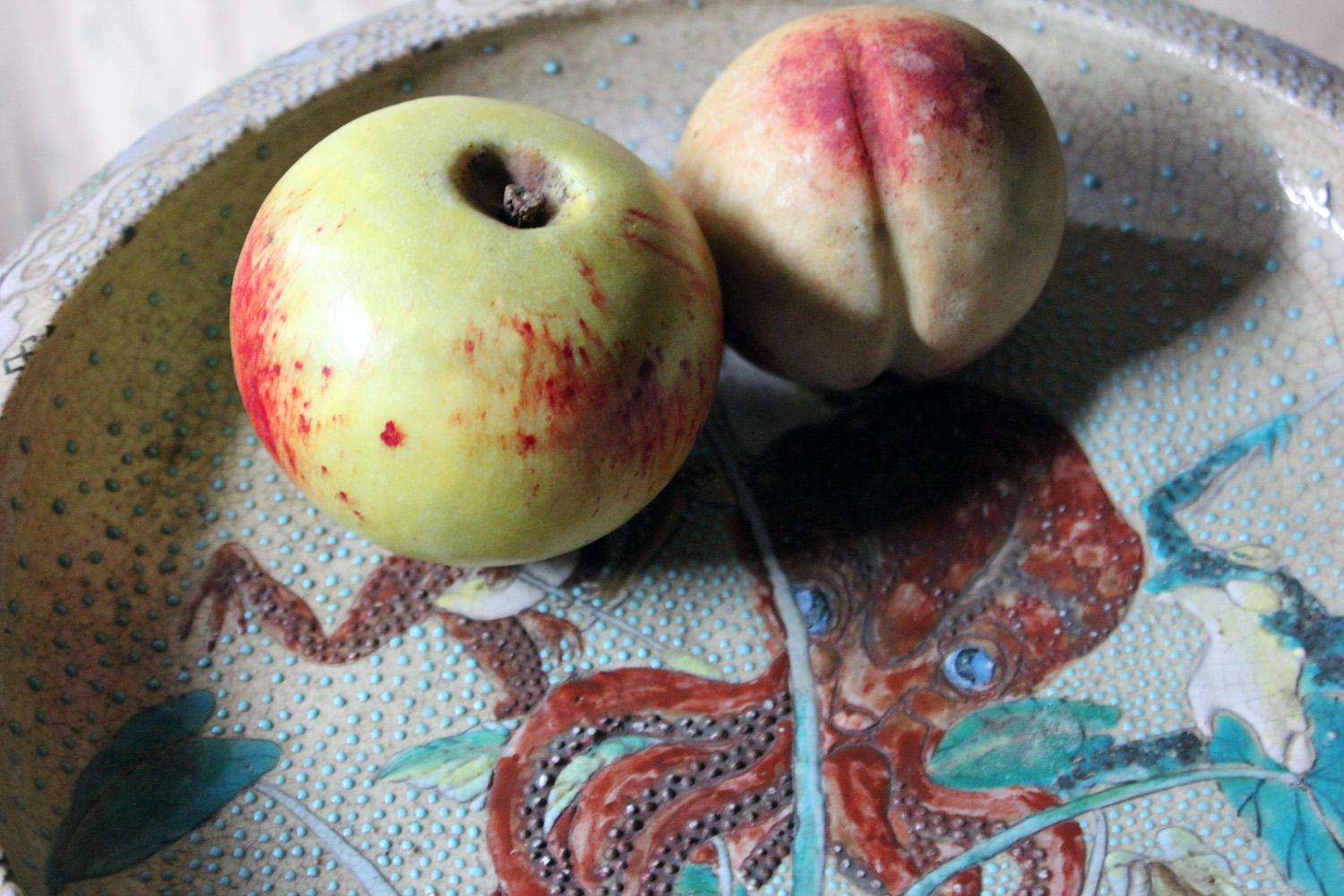 Pair of Early 20th Century Italian Carved Marble Faux Fruits as an Apple & Peach 12