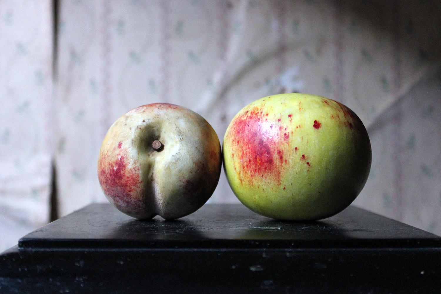 Pair of Early 20th Century Italian Carved Marble Faux Fruits as an Apple & Peach 3