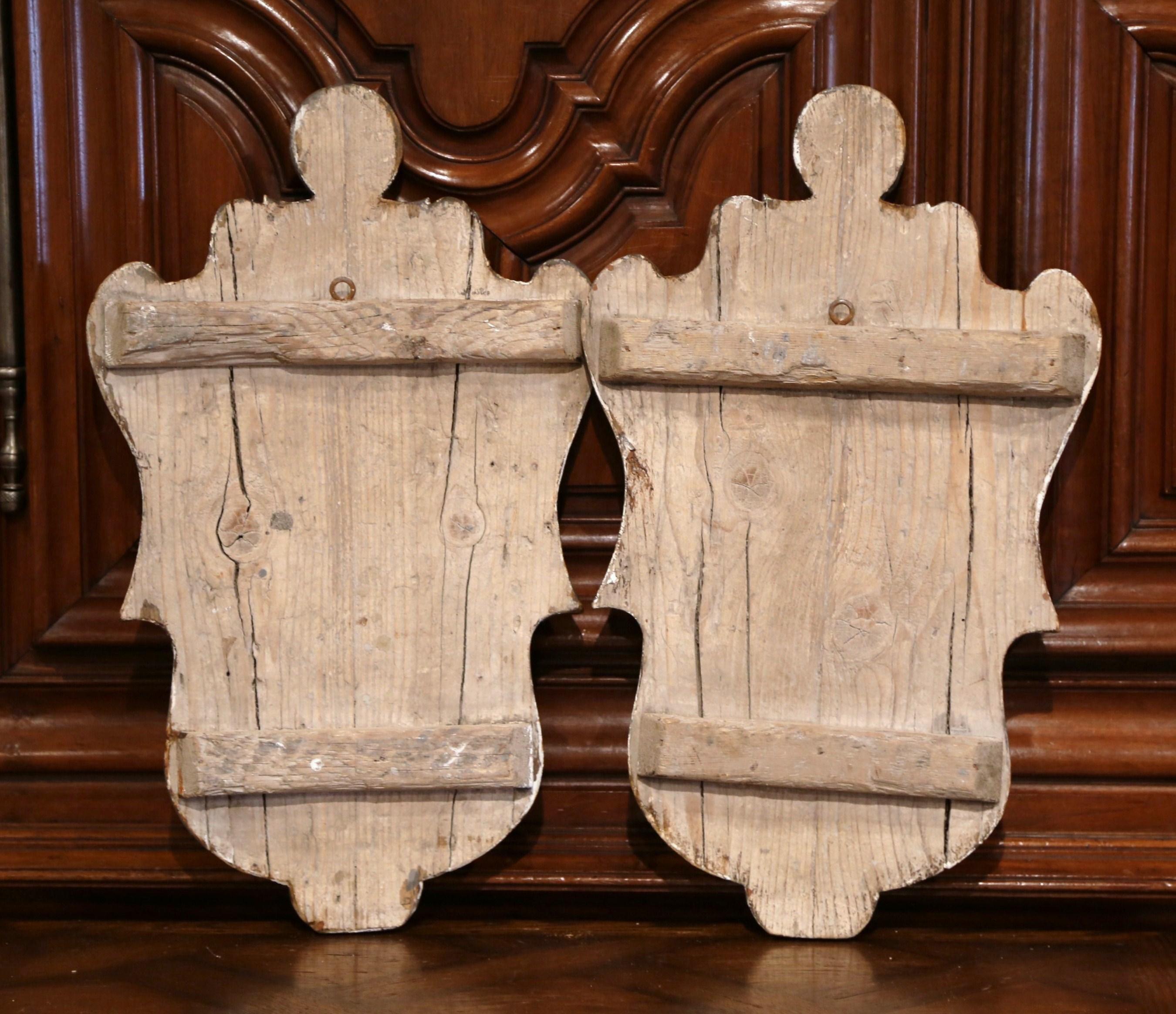 Pair of Early 20th Century Italian Carved Painted Wall Hanging Shields 4