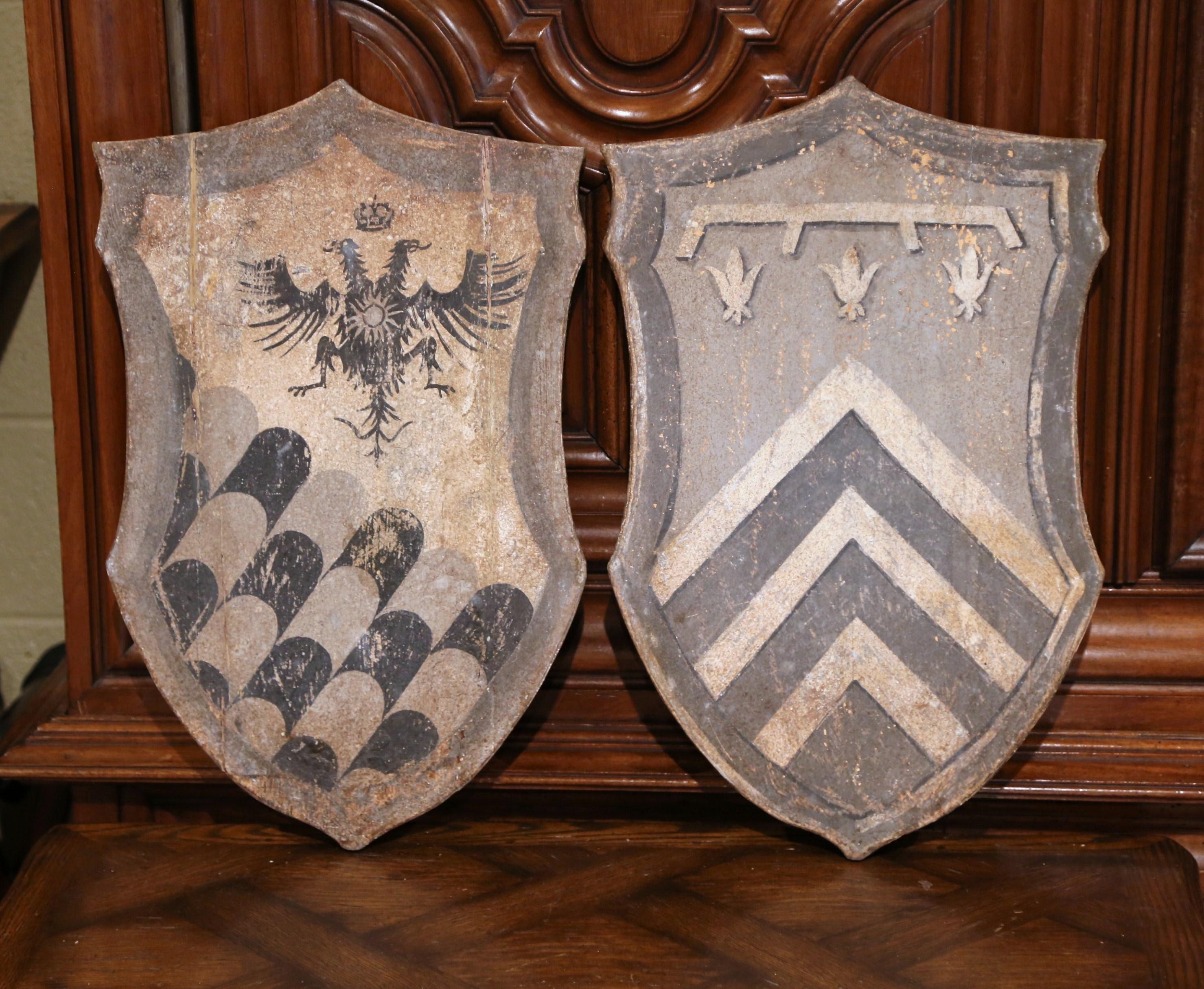 Pair of Early 20th Century Italian Carved Painted Wall Hanging Shields In Excellent Condition In Dallas, TX