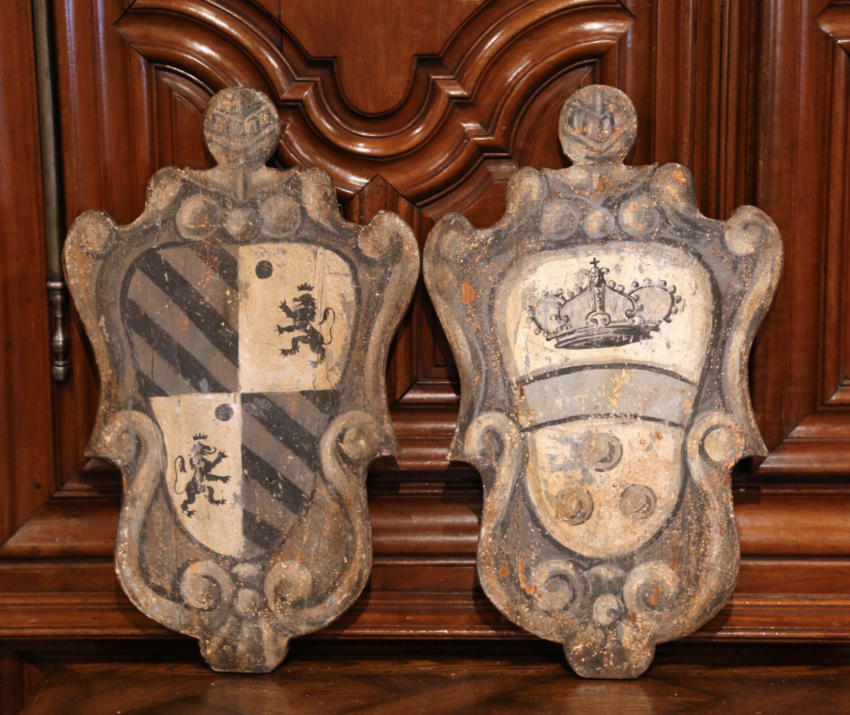 Pine Pair of Early 20th Century Italian Carved Painted Wall Hanging Shields
