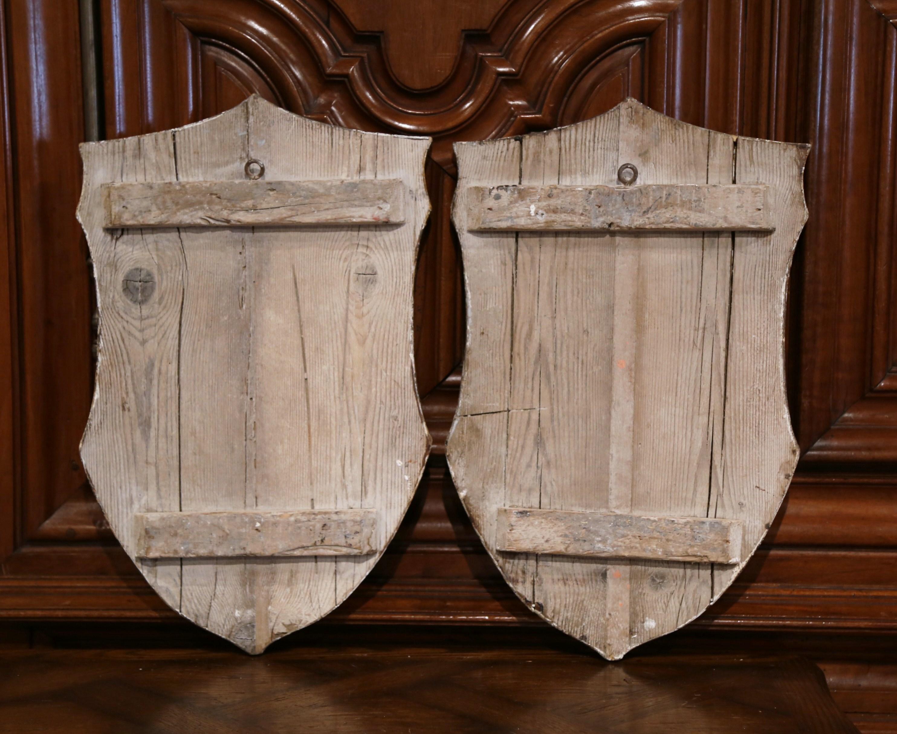 Pair of Early 20th Century Italian Carved Painted Wall Hanging Shields 3
