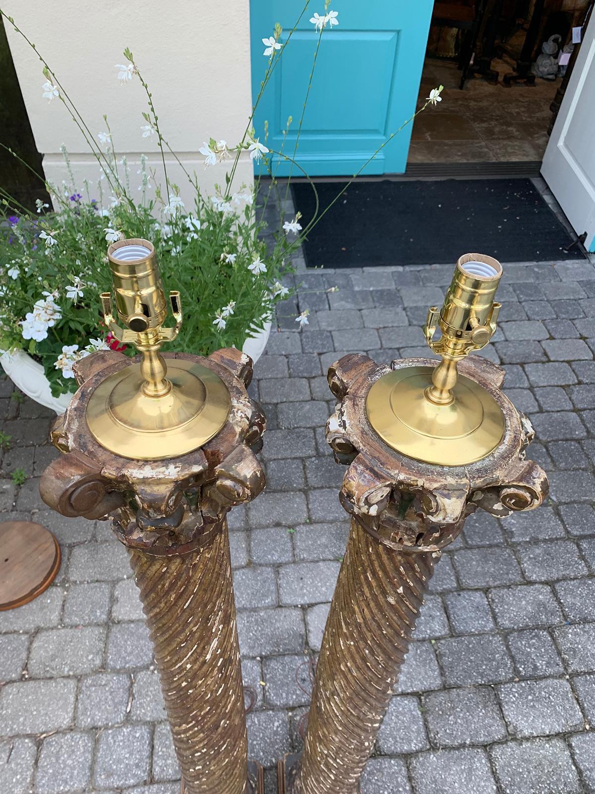 Pair of Early 20th Century Italian Giltwood Columns as Floor Lamps 10