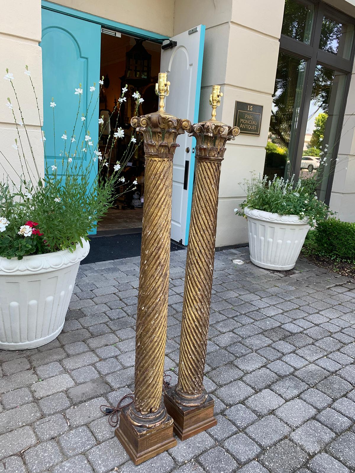 Pair of Early 20th Century Italian Giltwood Columns as Floor Lamps In Good Condition In Atlanta, GA