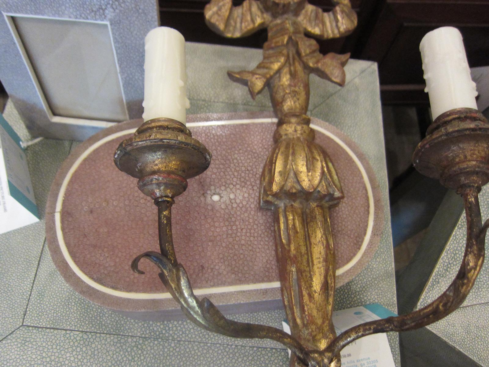 Pair of Early 20th Century Italian Giltwood Two-Arm Sconces For Sale 1