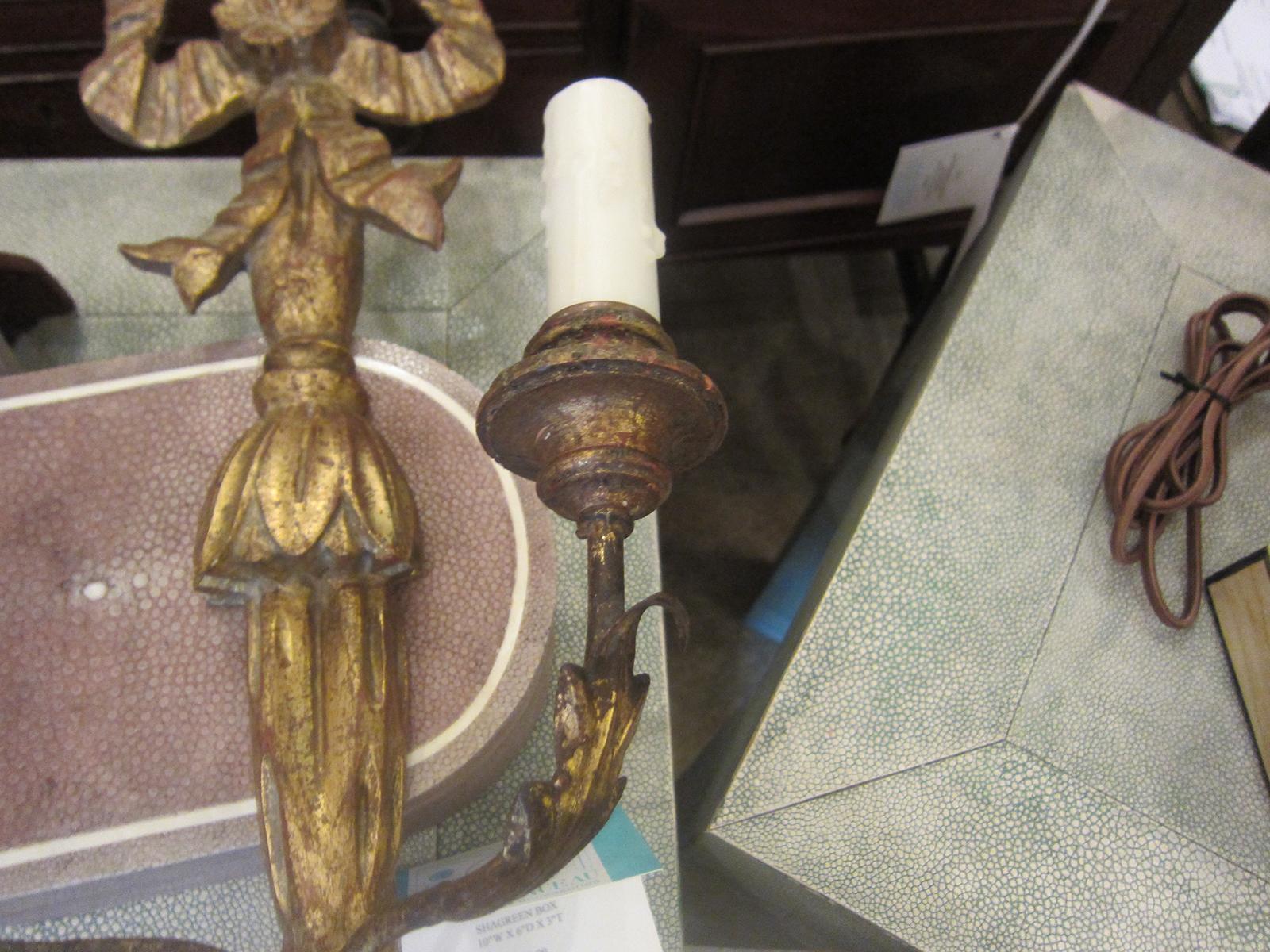 Pair of Early 20th Century Italian Giltwood Two-Arm Sconces For Sale 2