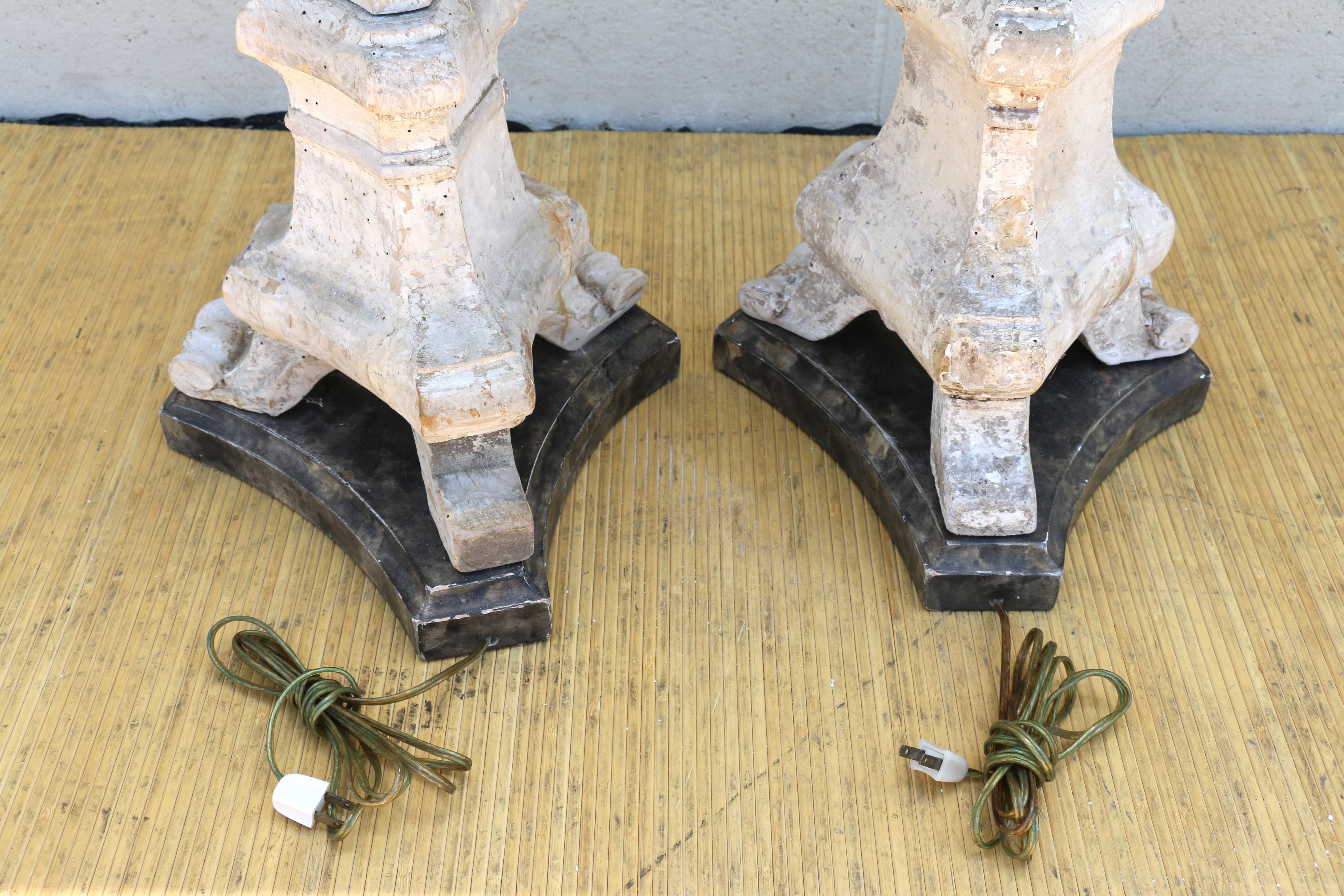 Pair of Early 20th Century Italian Hand-Carved Giltwood Neoclassical Floor Lamps For Sale 8