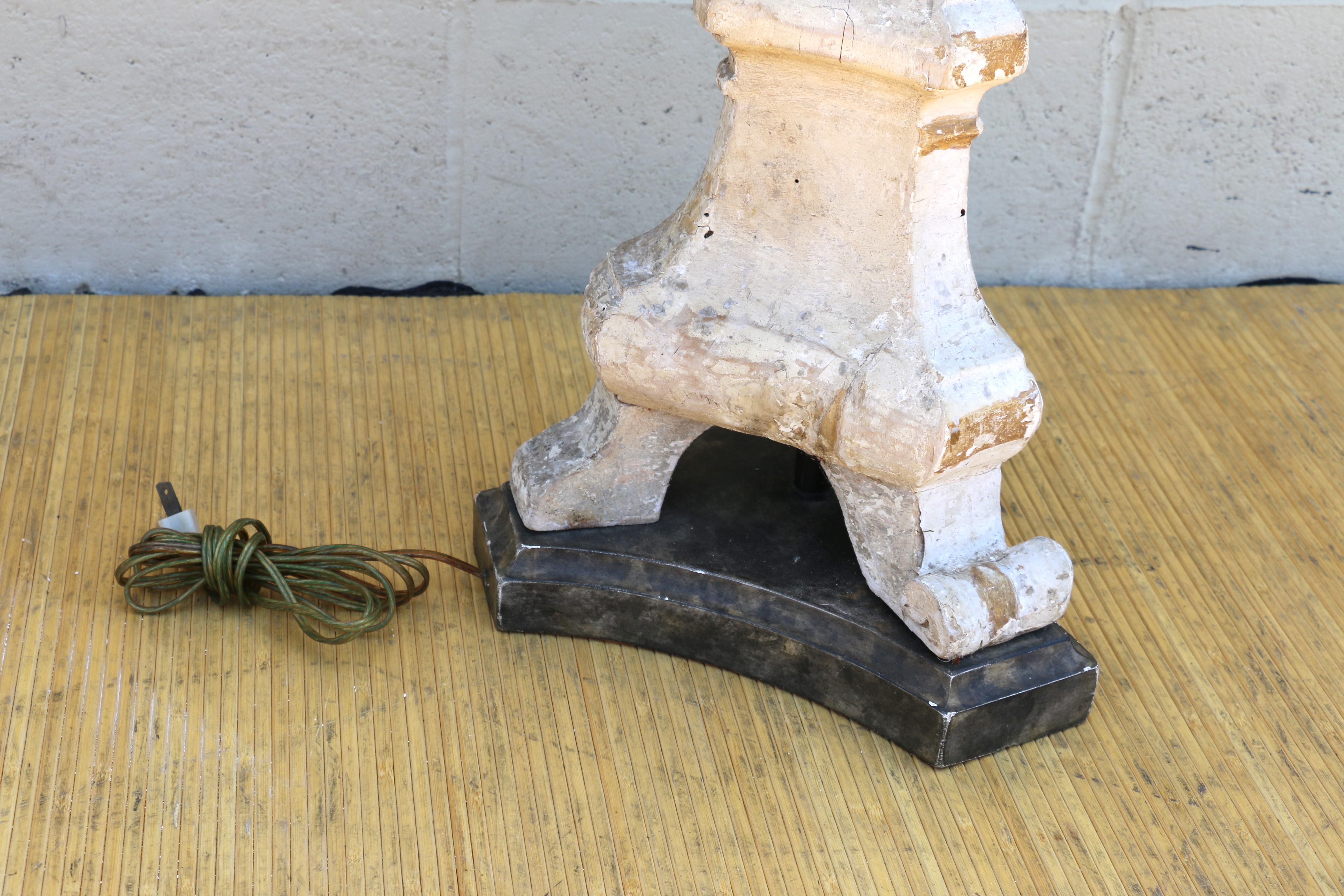 Pair of Early 20th Century Italian Hand-Carved Giltwood Neoclassical Floor Lamps For Sale 10