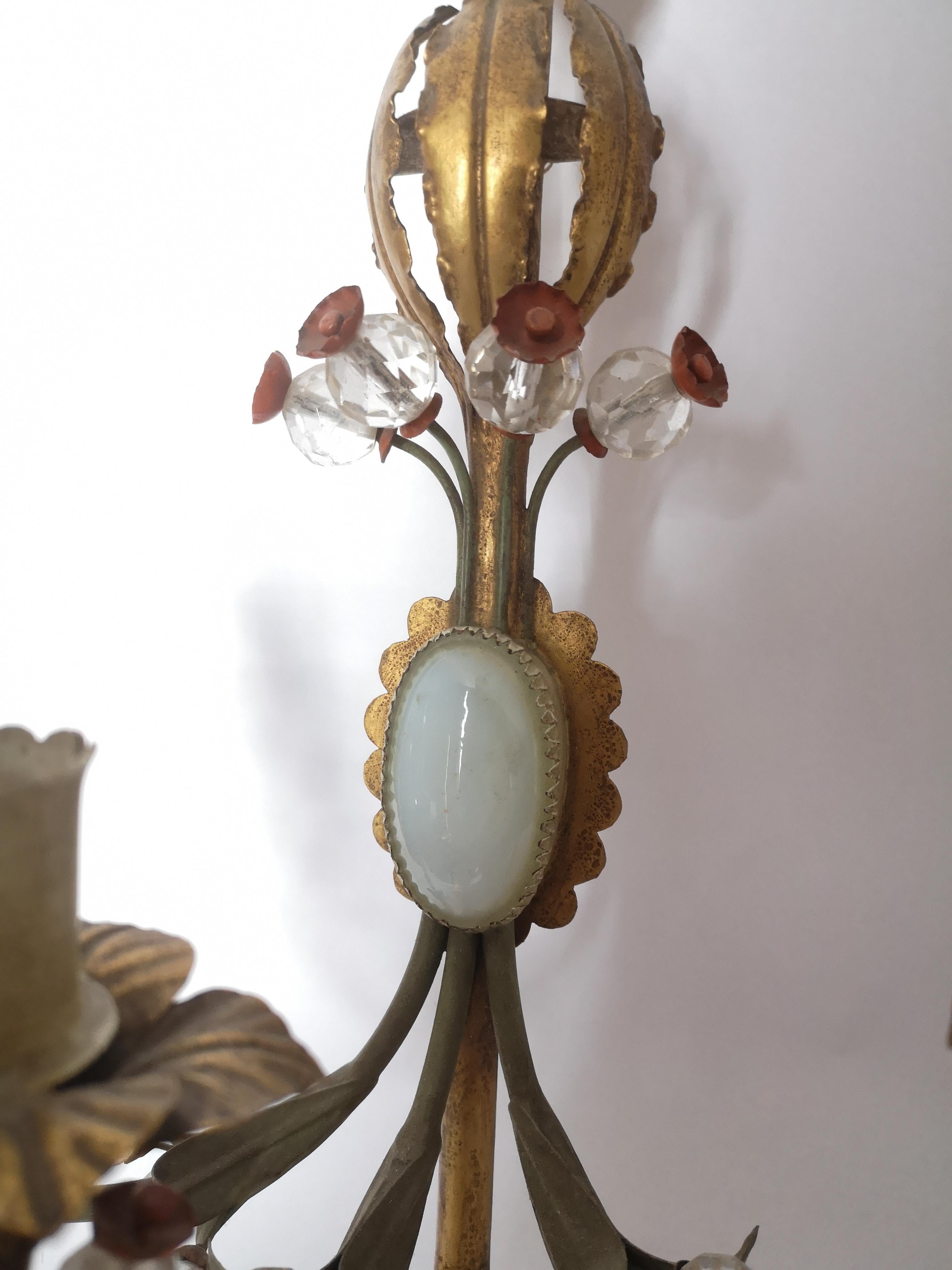 Pair of Early 20th Century Italian Murano Tole Ware Opaline Wall Lights Sonces In Good Condition For Sale In London, GB