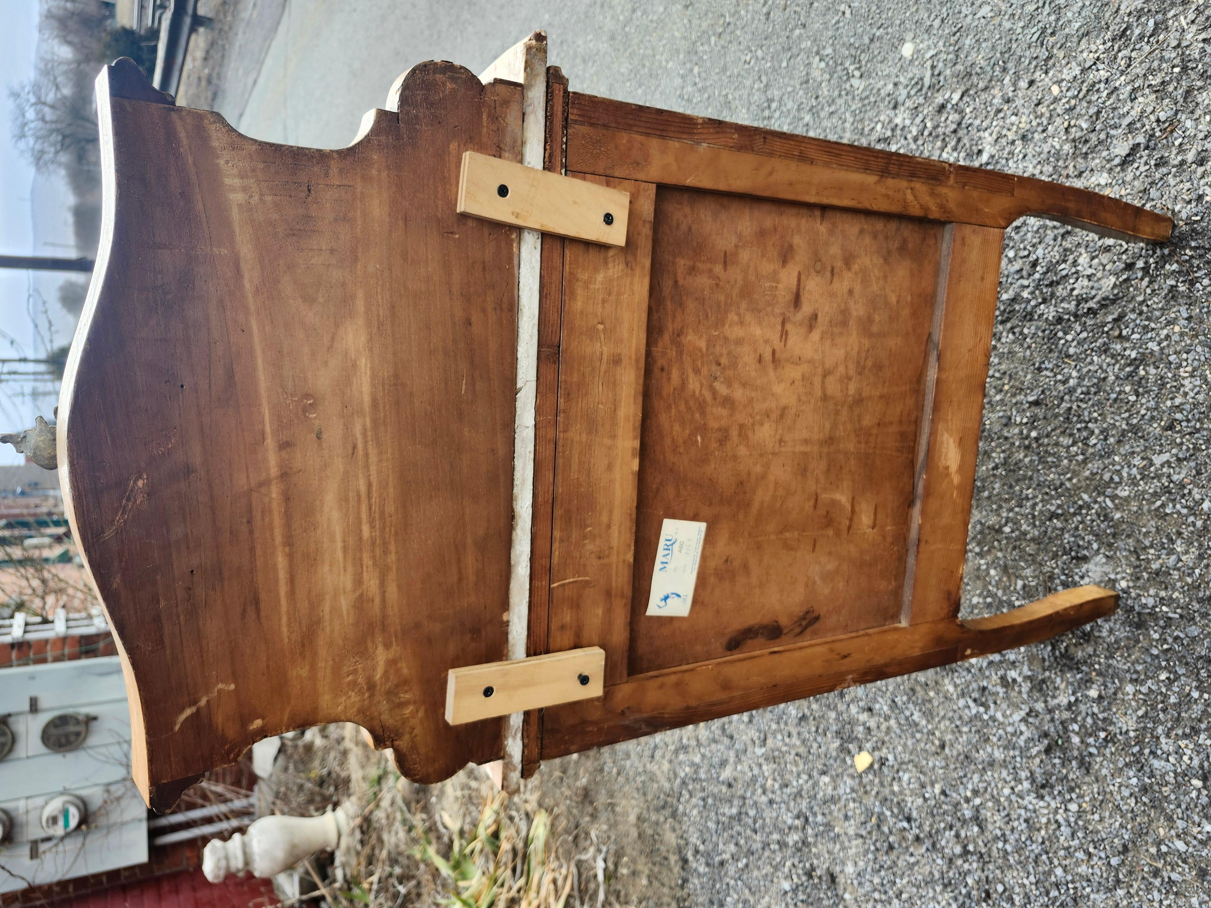Pair of Early 20th Century Italian Night Tables Commodes with Marble Tops For Sale 7