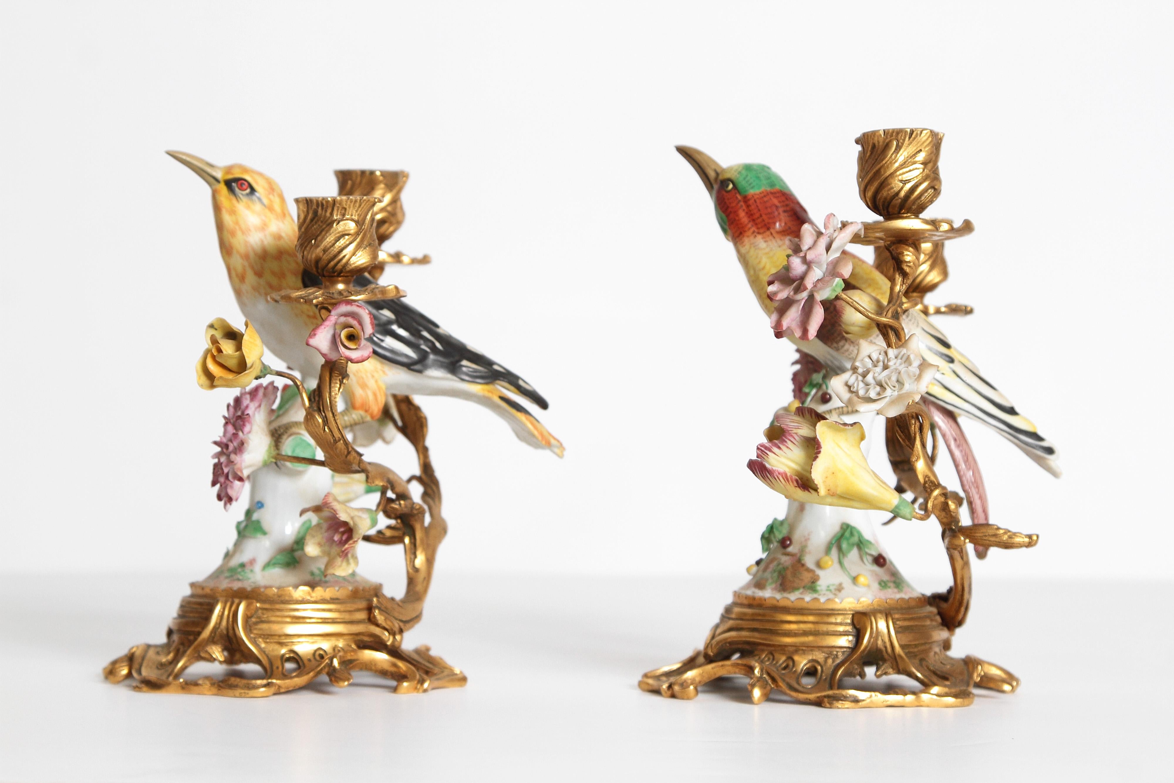 Pair of Early 20th Century Italian Porcelain Birds Mounted as Candelabra In Good Condition In Dallas, TX