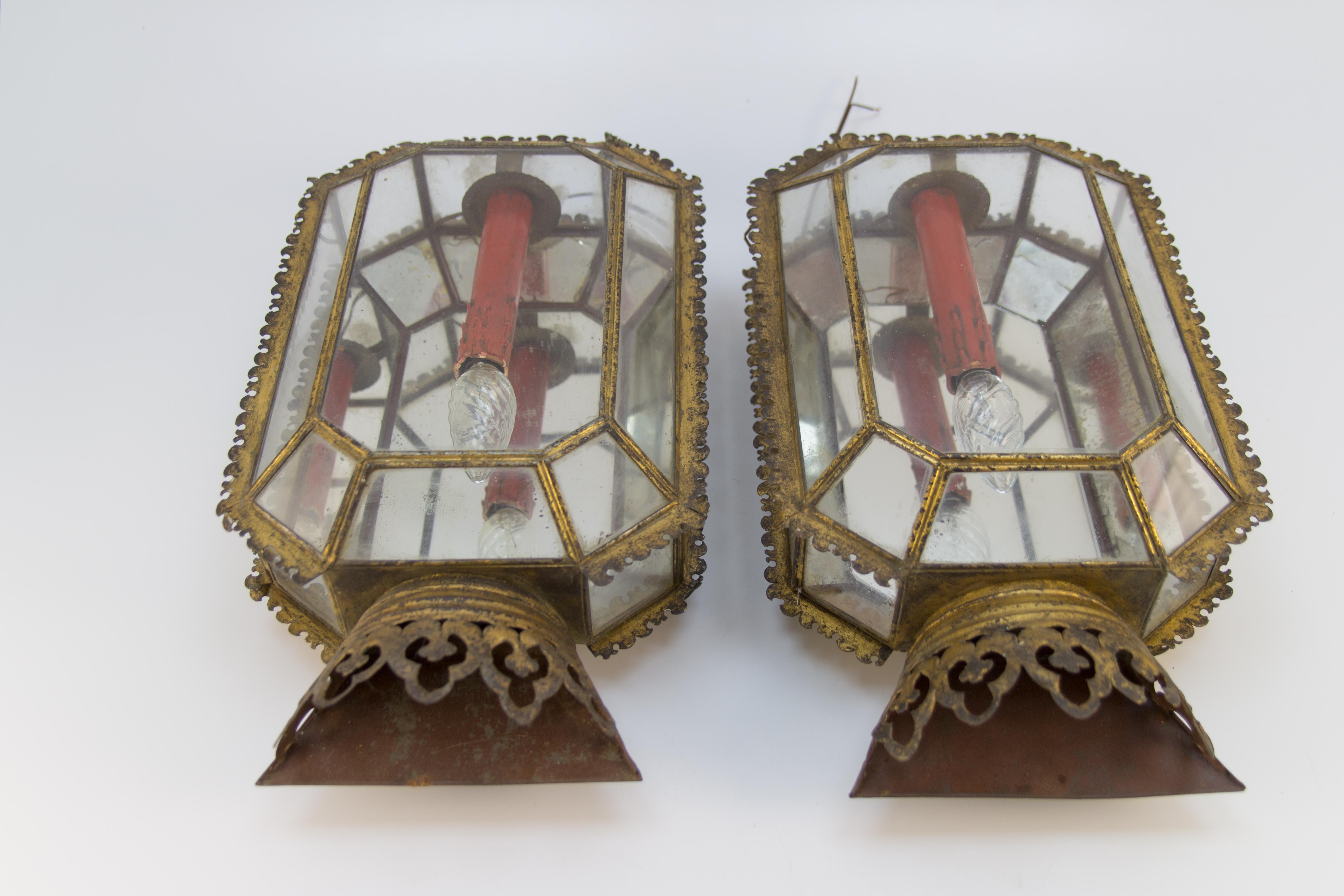 Pair of Early 20th Century Italian Tole and Glass Sconces 9