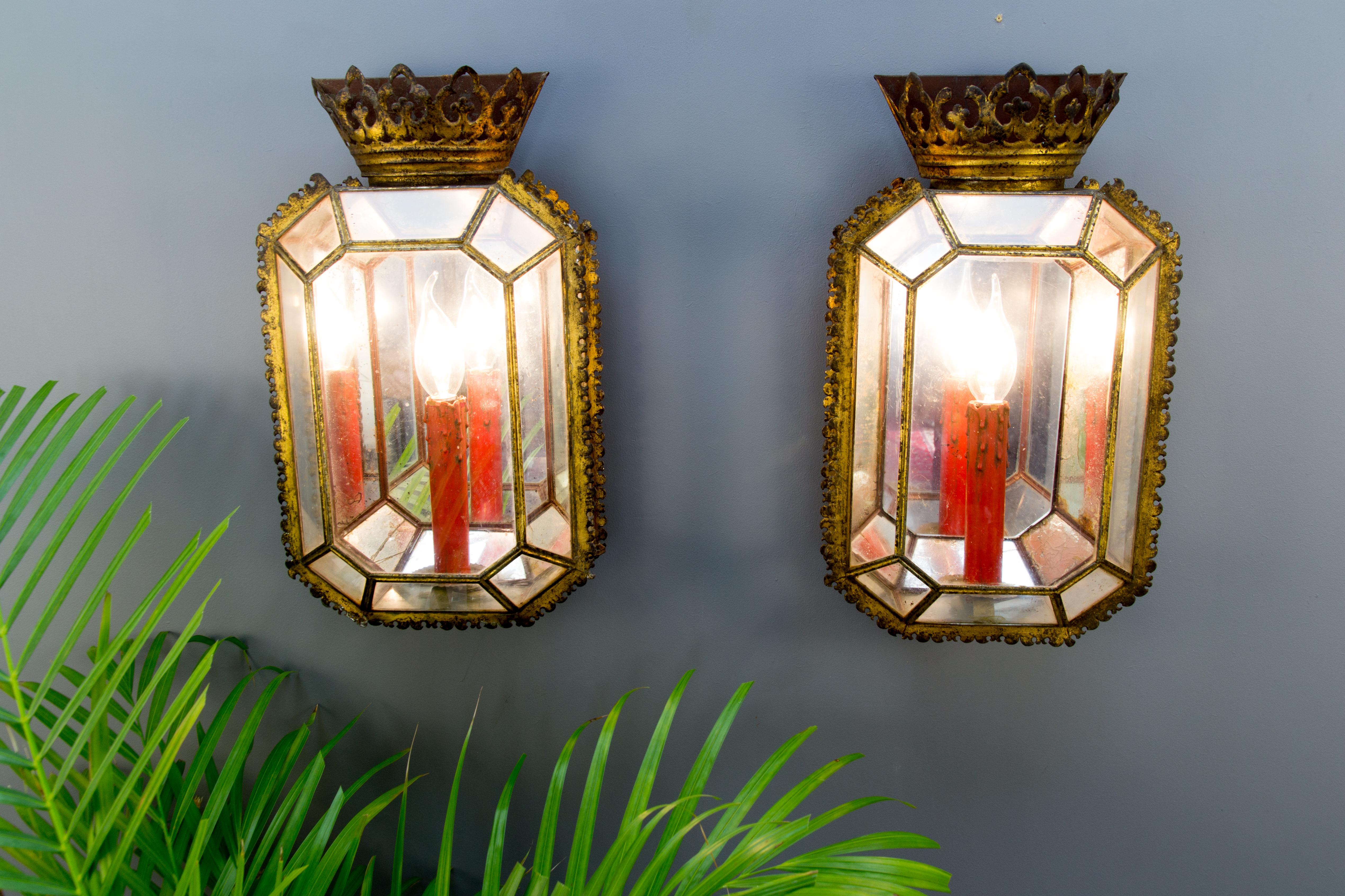 Regency Pair of Early 20th Century Italian Tole and Glass Sconces