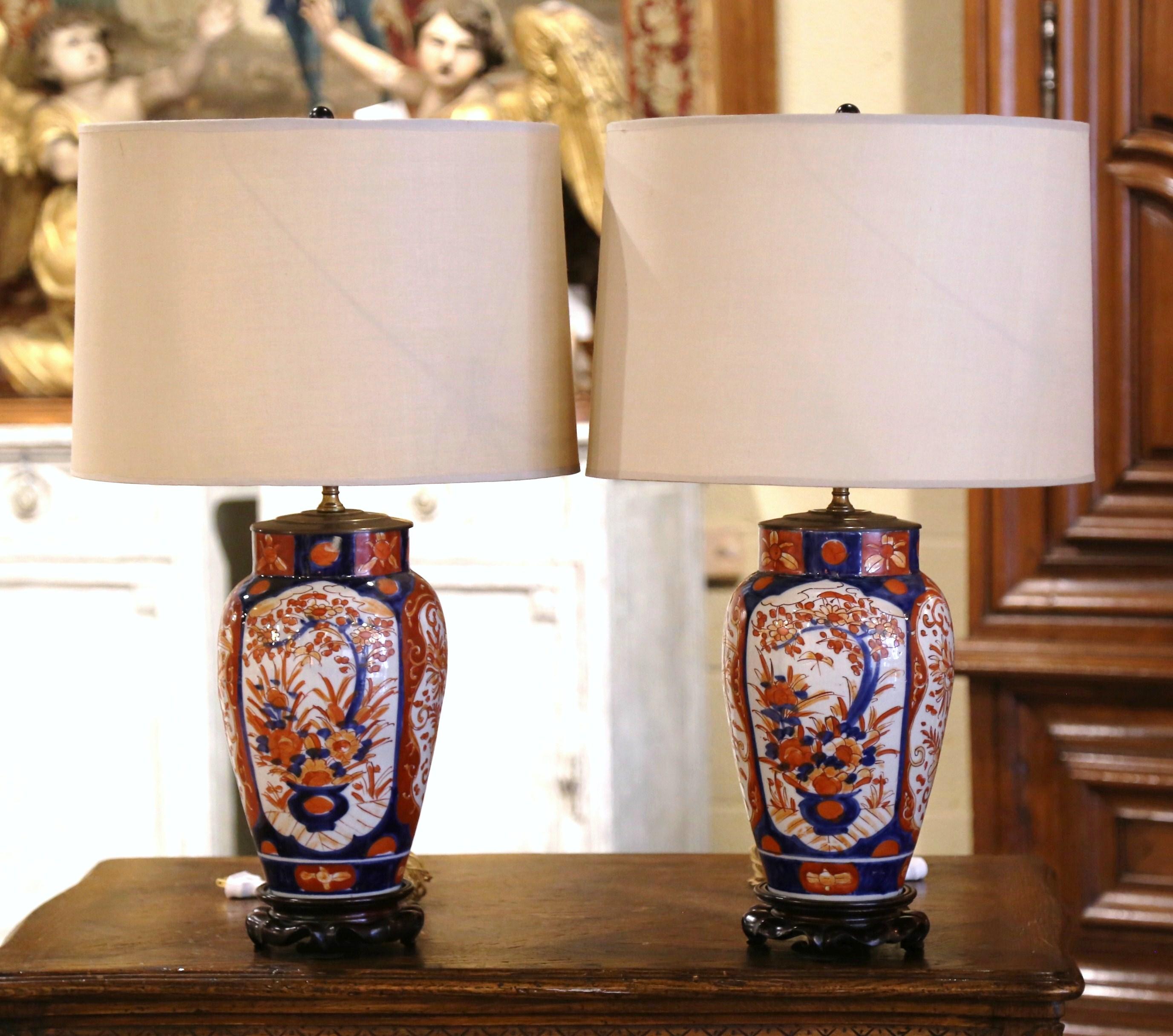 Pair of Early 20th Century Japanese Imari Painted Porcelain & Brass Table Lamps  2