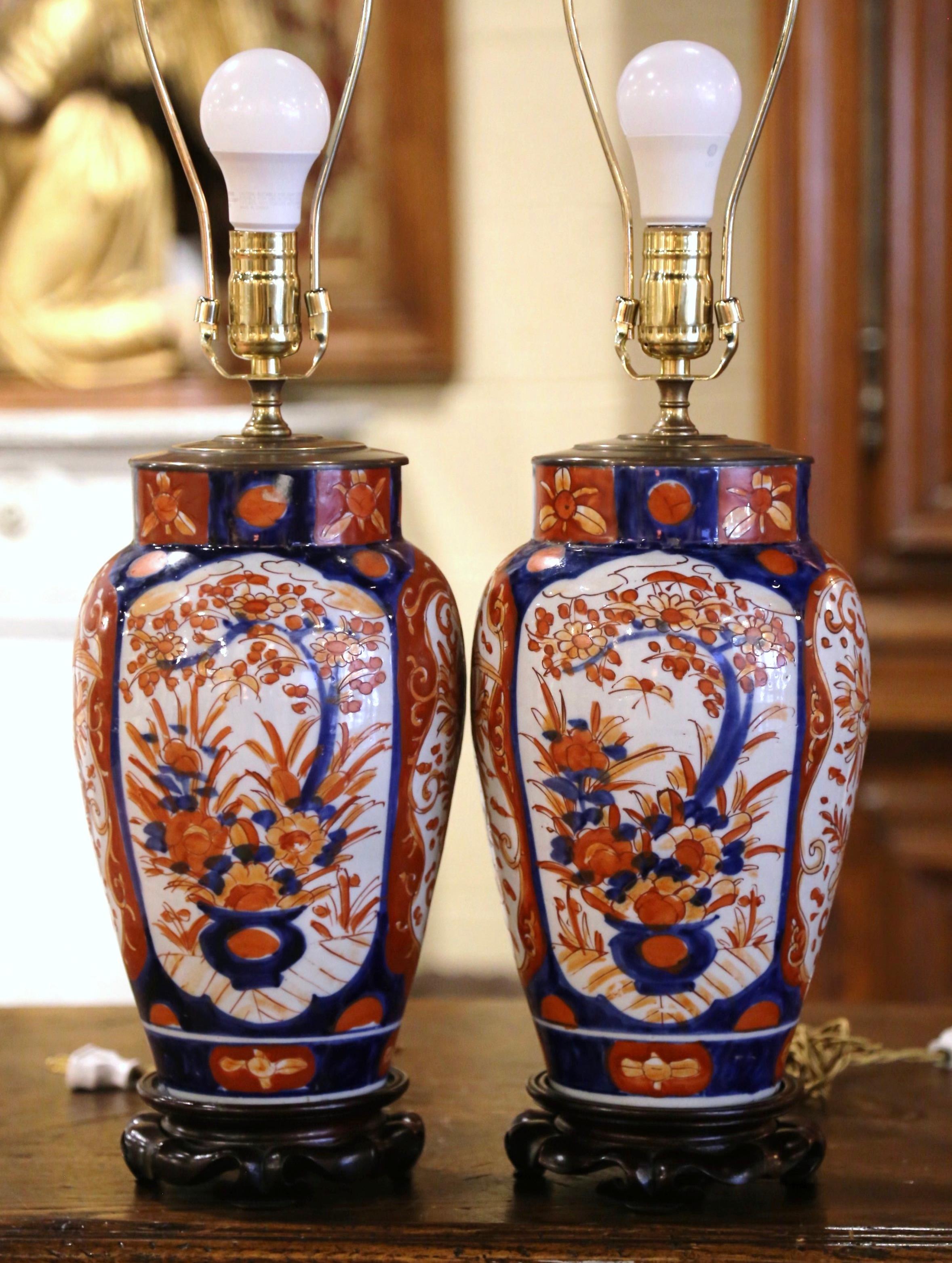 Pair of Early 20th Century Japanese Imari Painted Porcelain & Brass Table Lamps  3