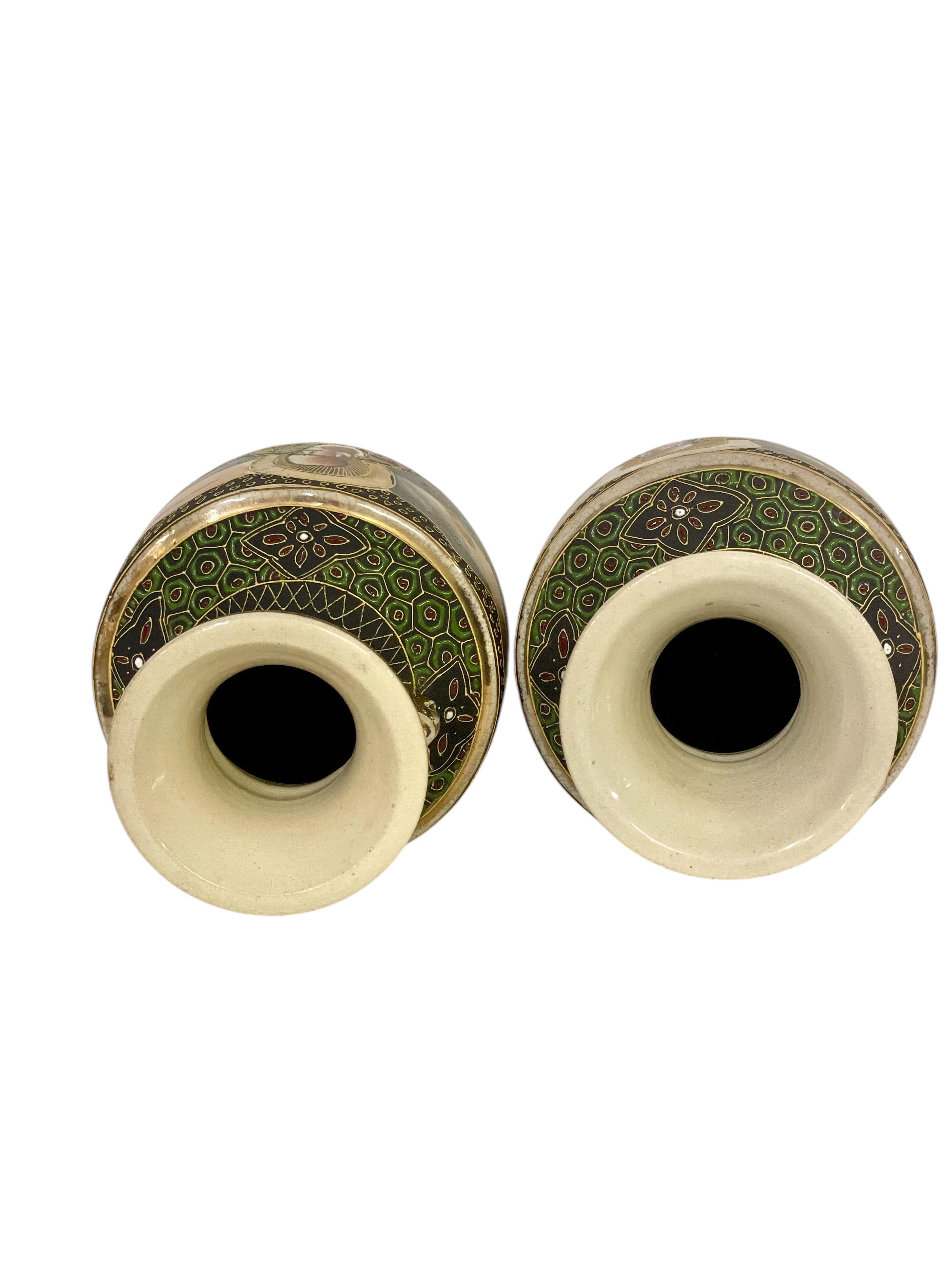 Pair of Early 20th Century Japanese Satsuma Vases For Sale 8