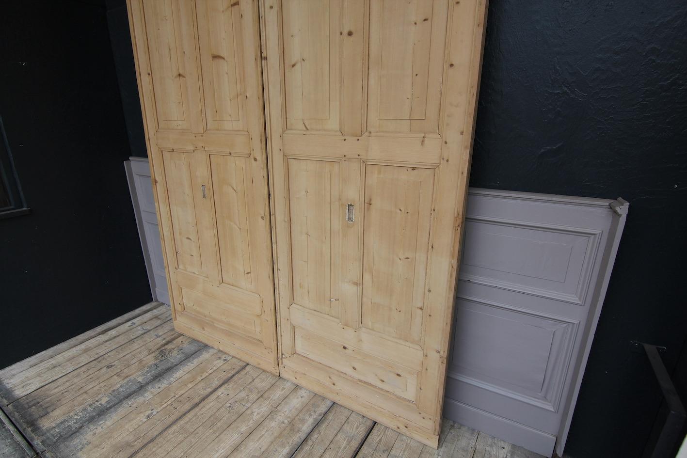 Pair of Early 20th Century Large Pine Sliding Doors from Switzerland For Sale 7