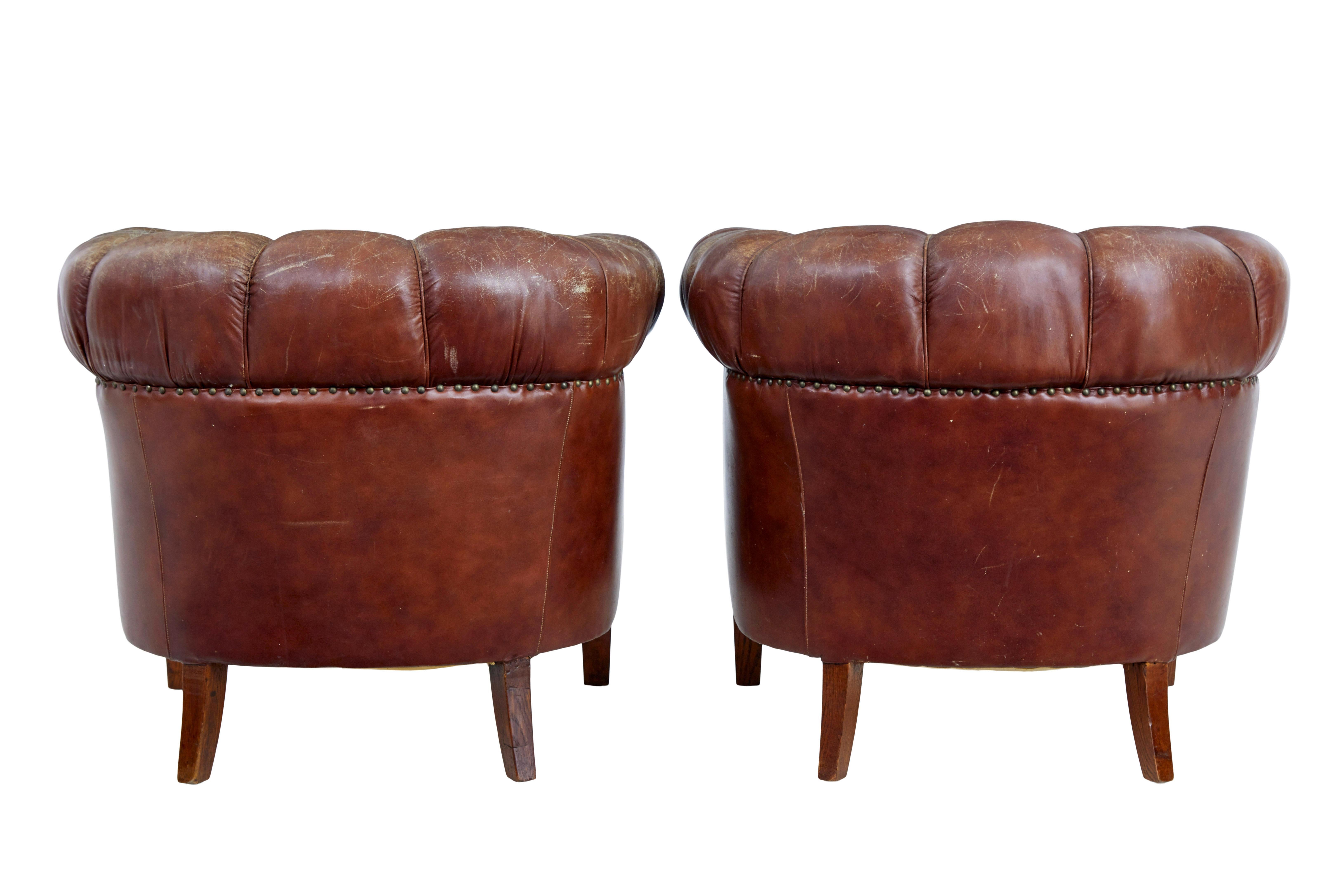 Pair of early 20th century leather lounge armchairs Eduardiano en venta