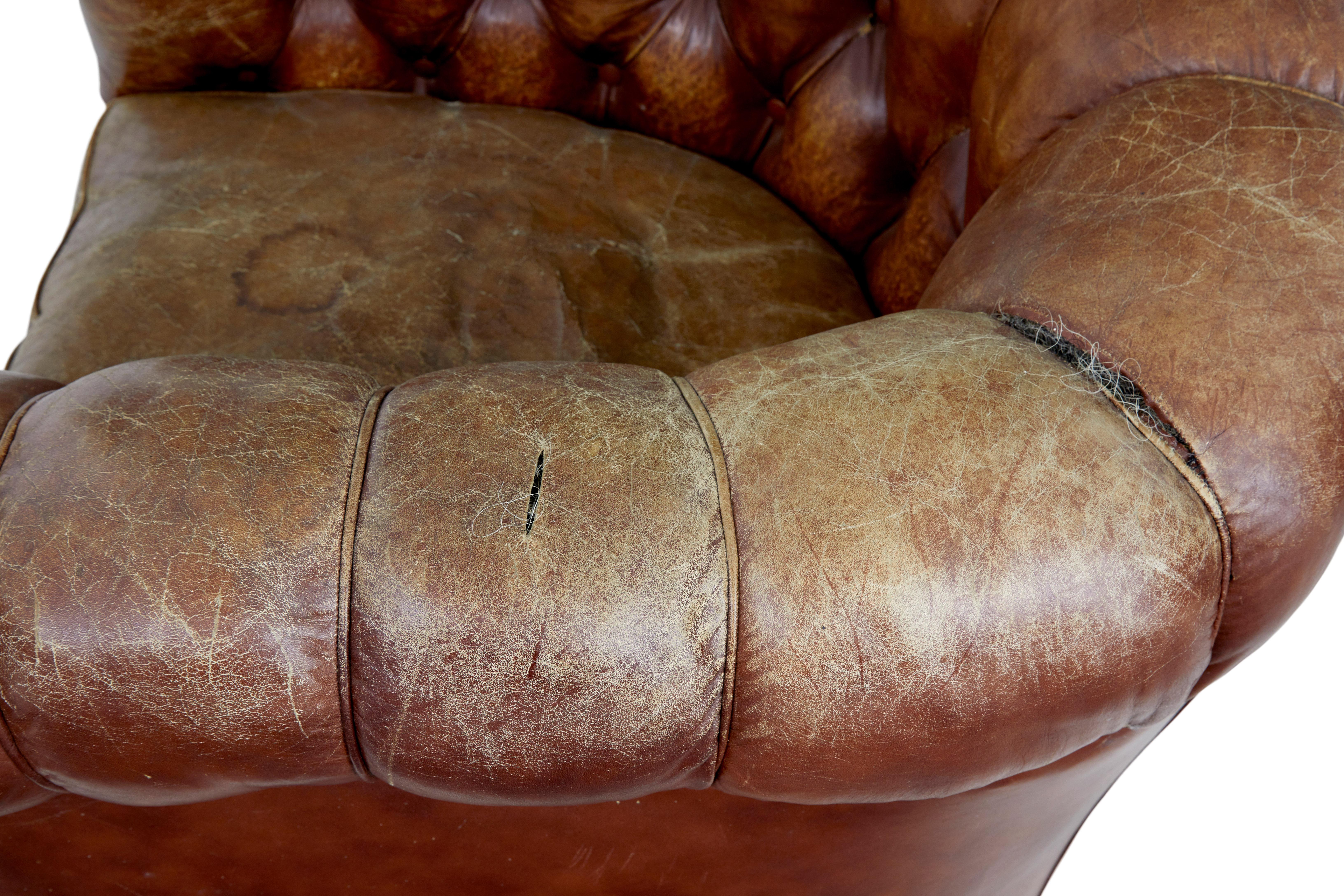 Pair of early 20th Century leather lounge armchairs In Fair Condition For Sale In Debenham, Suffolk