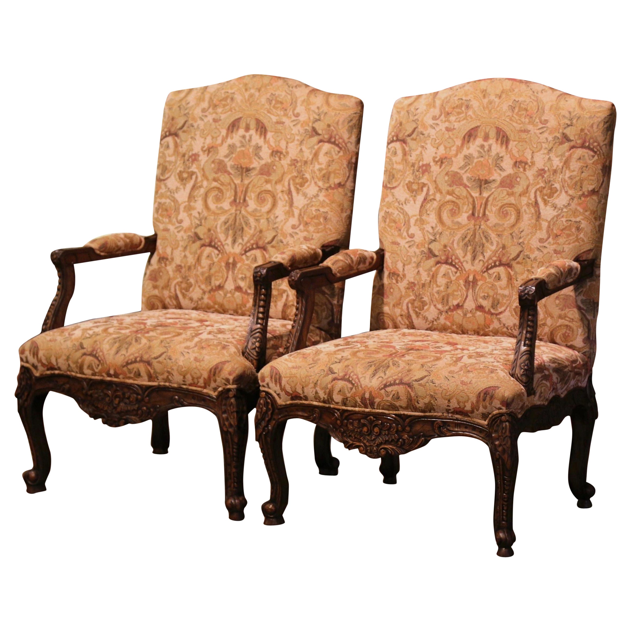 Pair of Early 20th Century Louis XV Carved Walnut Armchairs from Provence