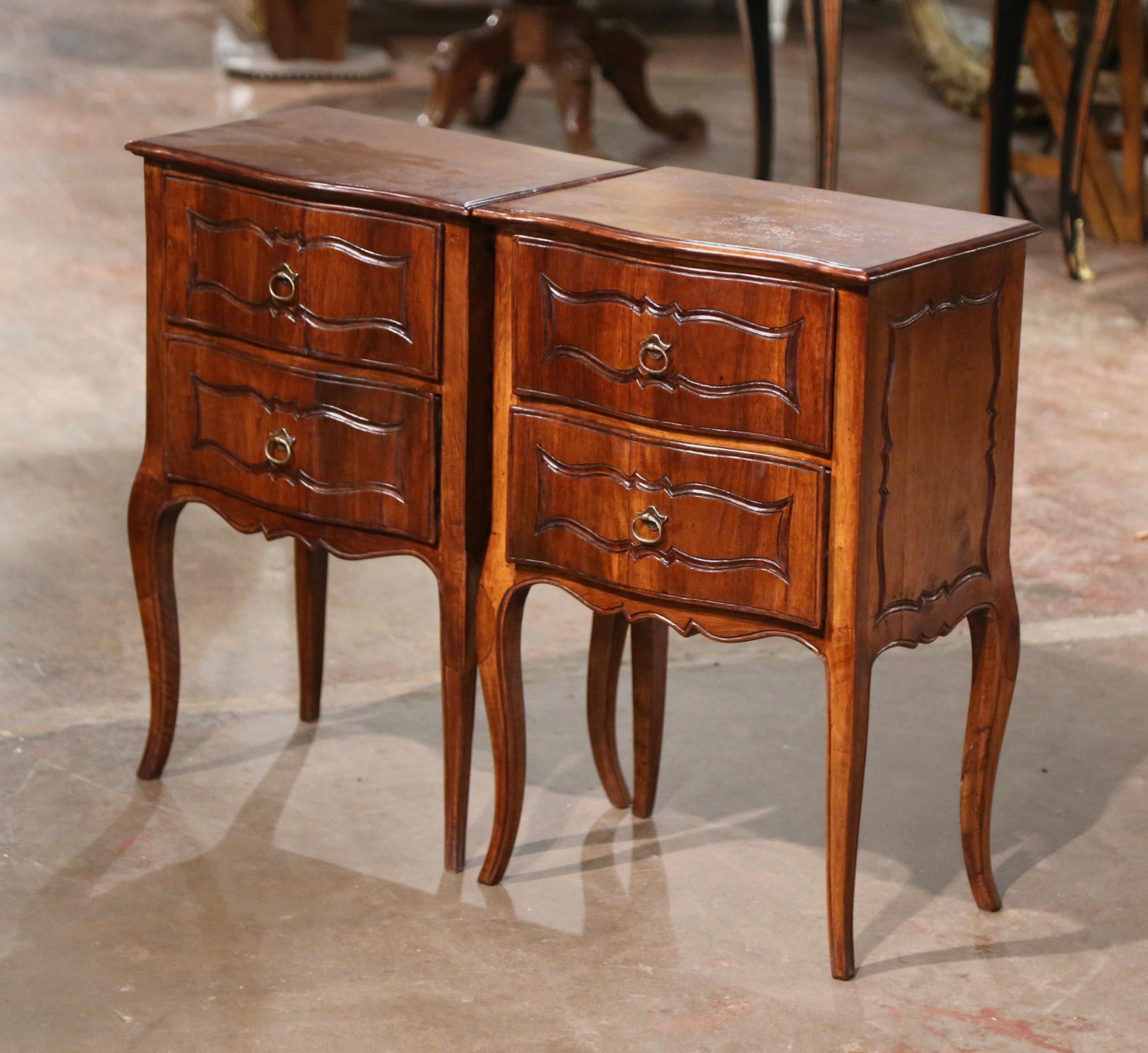 Pair of Early 20th Century Louis XV Carved Walnut Bombe Two-Drawer Nightstands In Excellent Condition In Dallas, TX