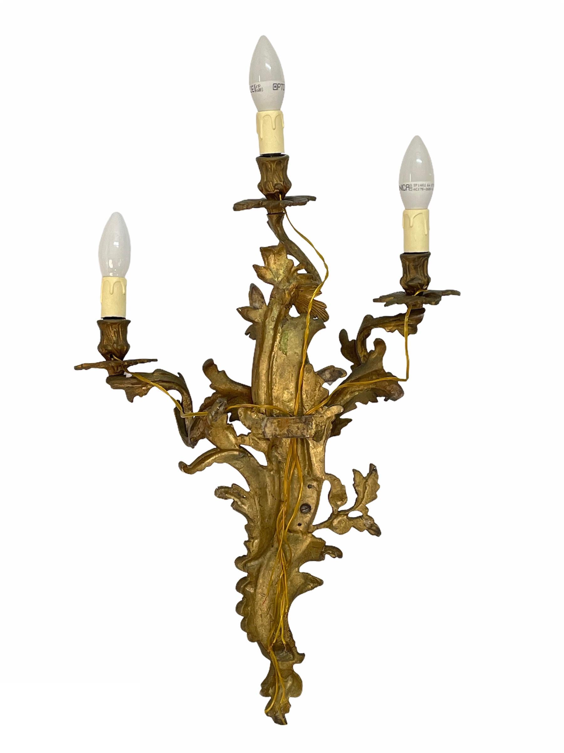 Pair of Early 20th Century Louis XV Gilded Bronze and Brass French Sconces 9