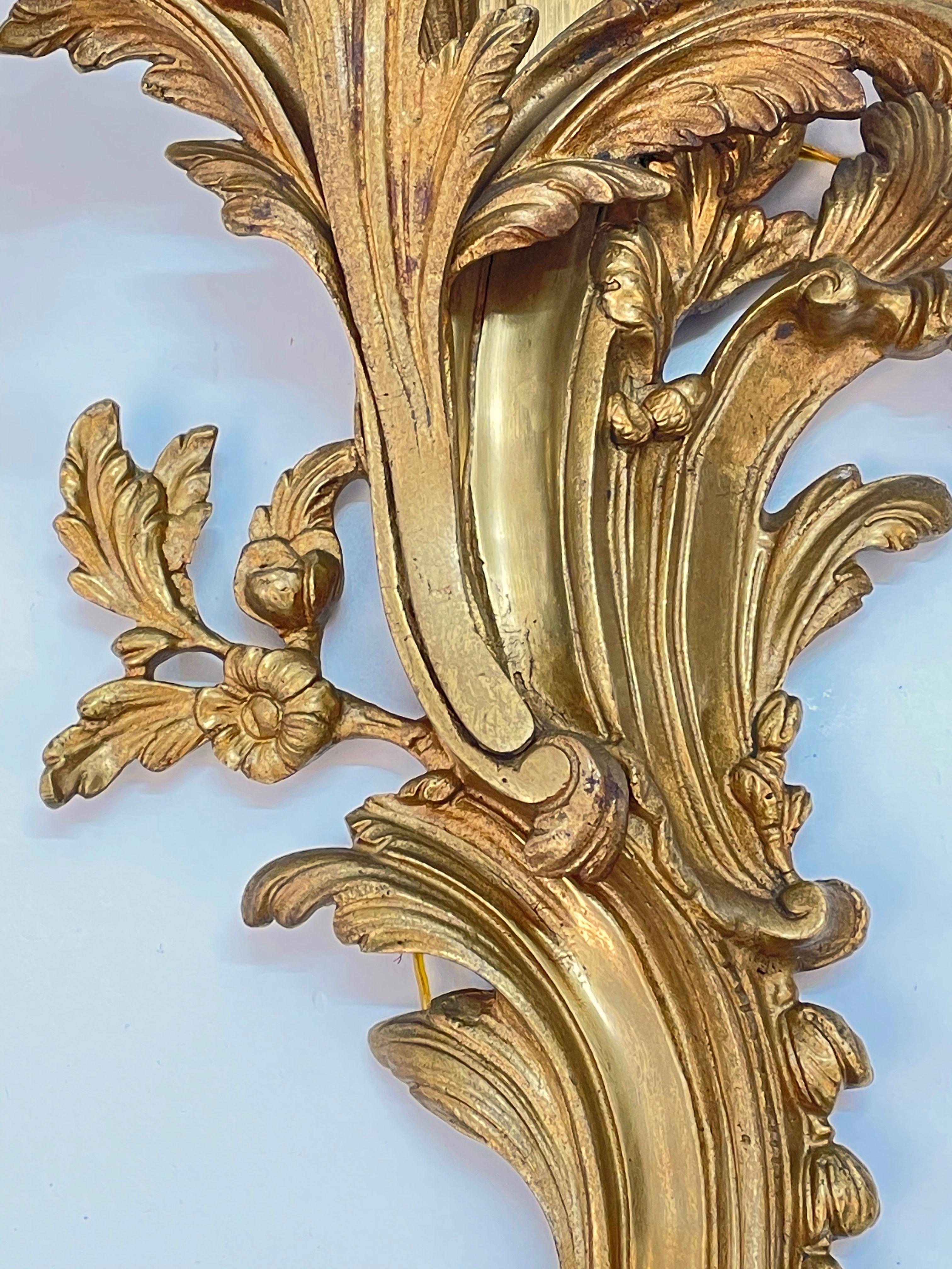 Pair of Early 20th Century Louis XV Gilded Bronze and Brass French Sconces 14