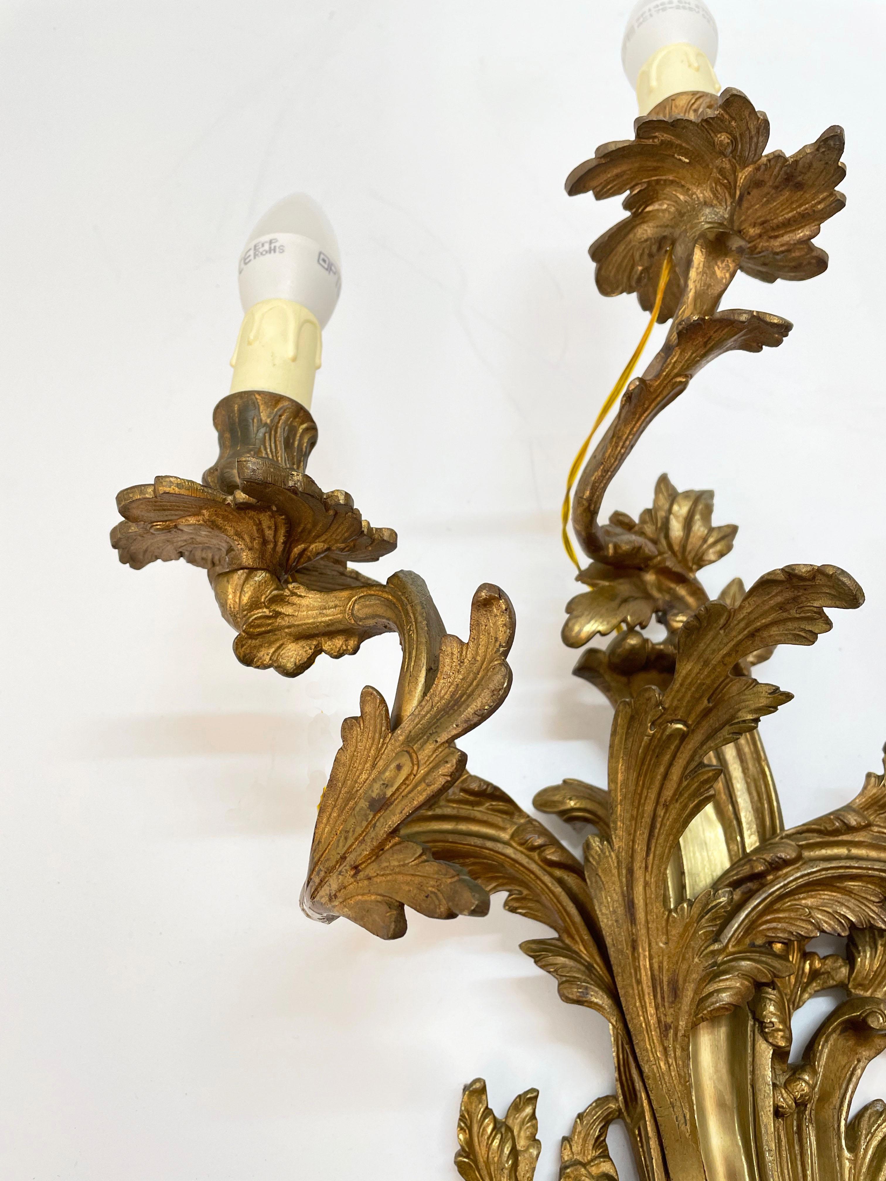 Pair of Early 20th Century Louis XV Gilded Bronze and Brass French Sconces 15