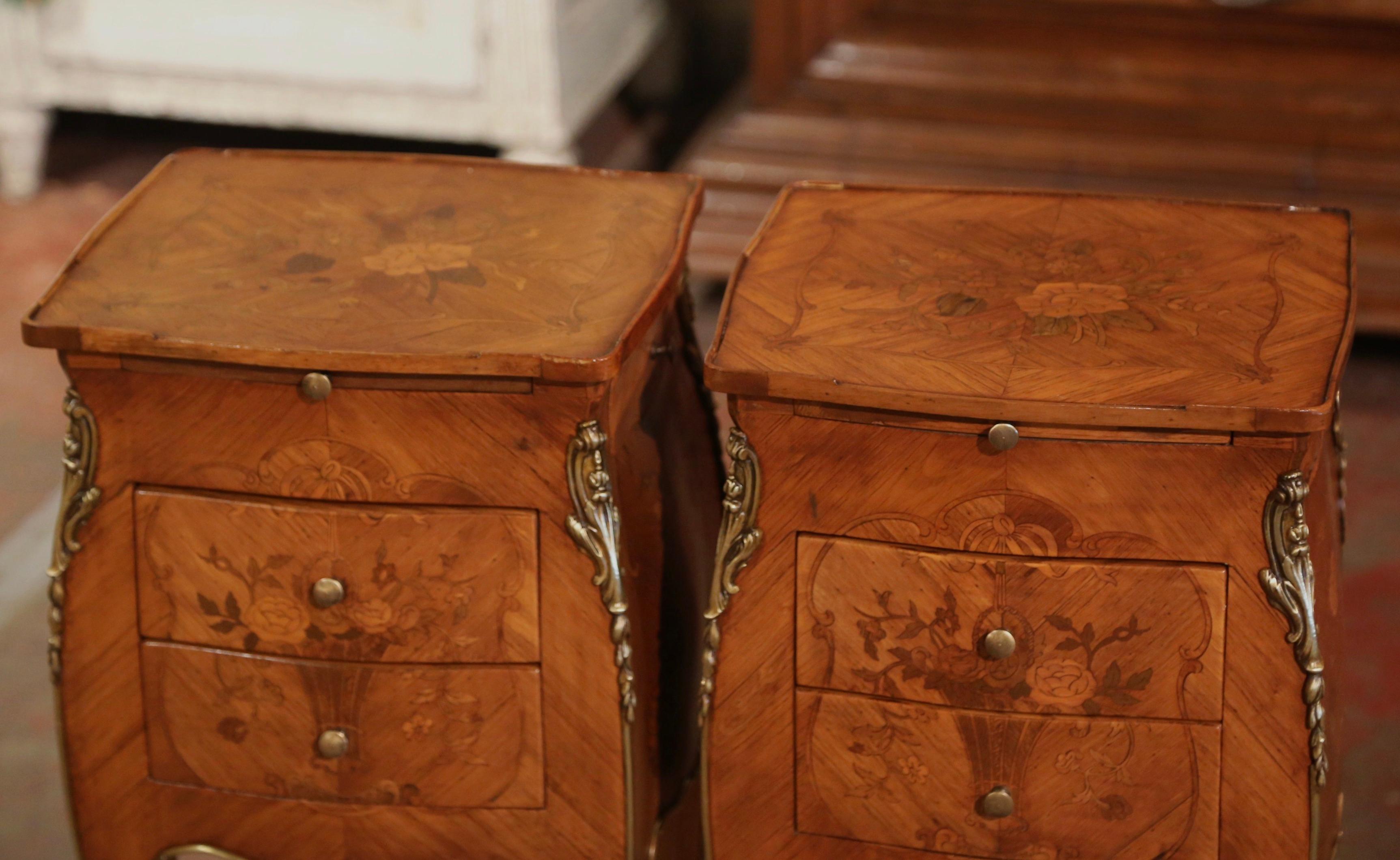Patinated Pair of Early 20th Century Louis XV Marquetry and Bronze Bedside Nightstands 