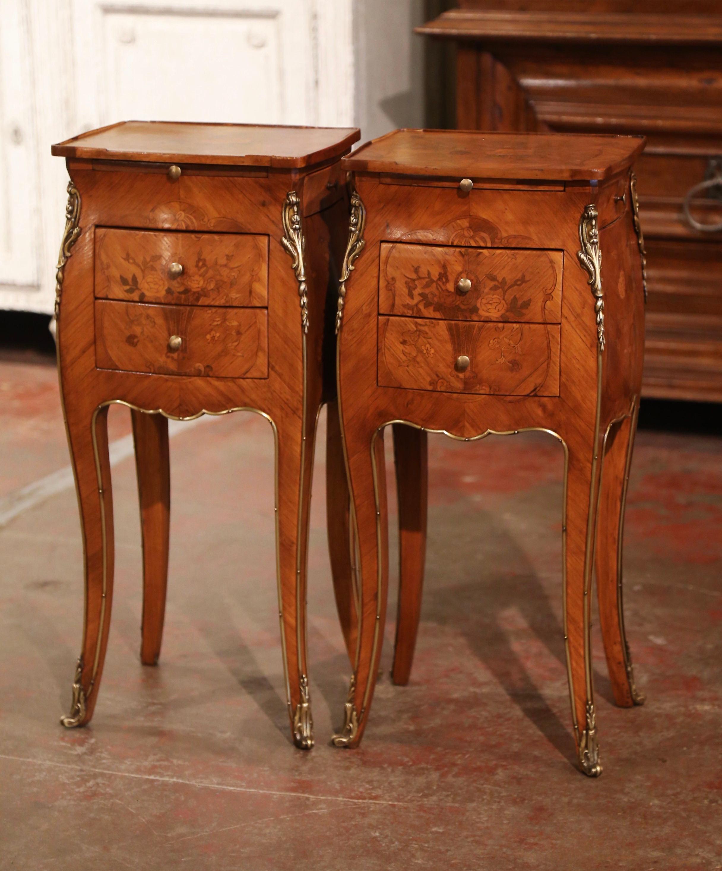 Pair of Early 20th Century Louis XV Marquetry and Bronze Bedside Nightstands  In Excellent Condition In Dallas, TX