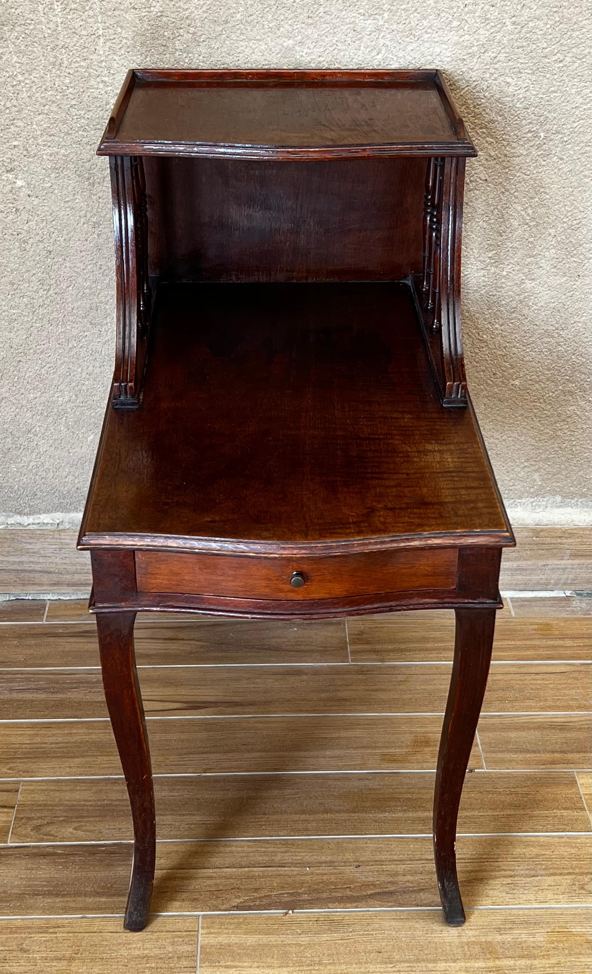 Pair of Early 20th Century Louis XV Two Tier Walnut Nightstands Bedside Tables For Sale 3