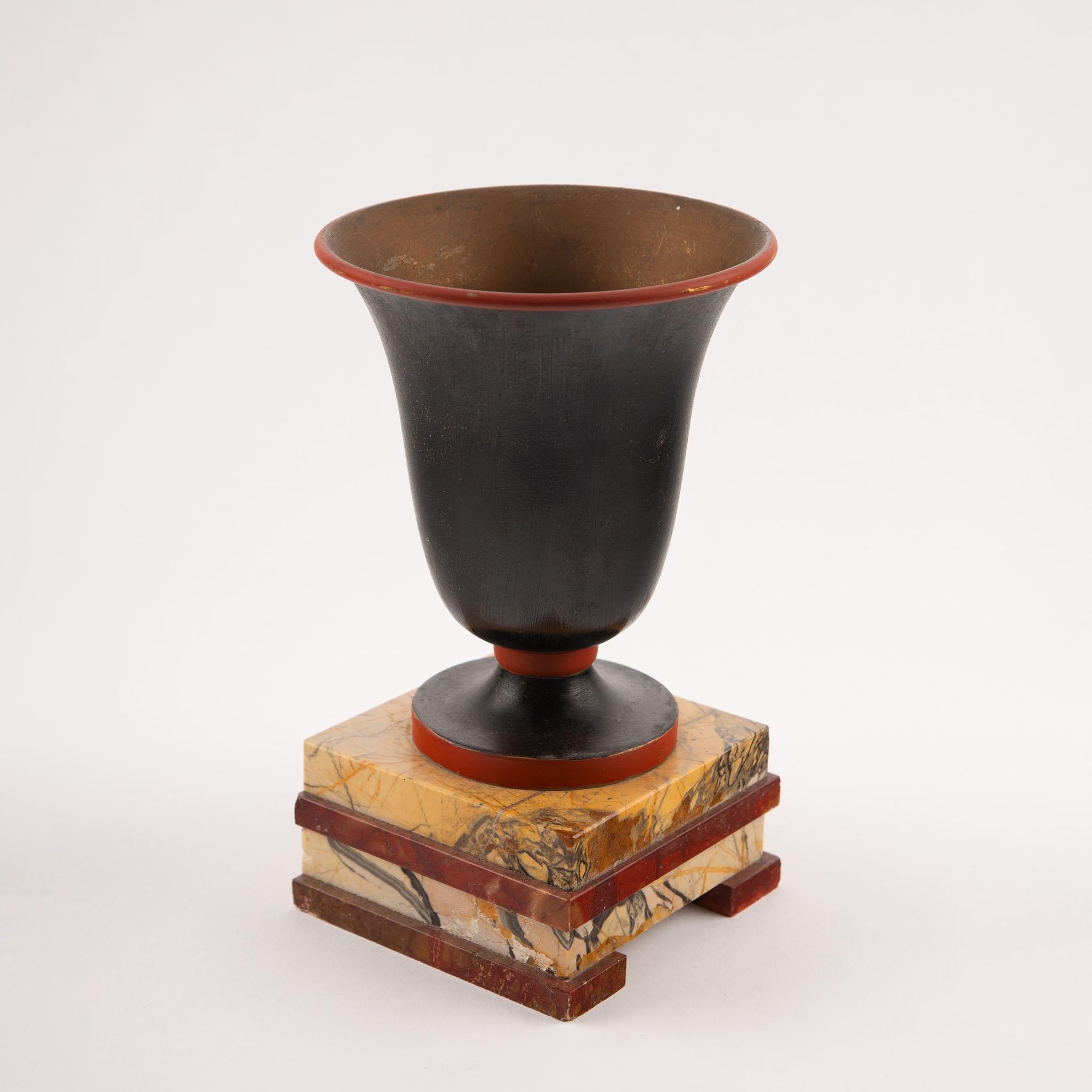 Neoclassical Pair of Early 20th Century Metal Vases on Marble Plinths For Sale