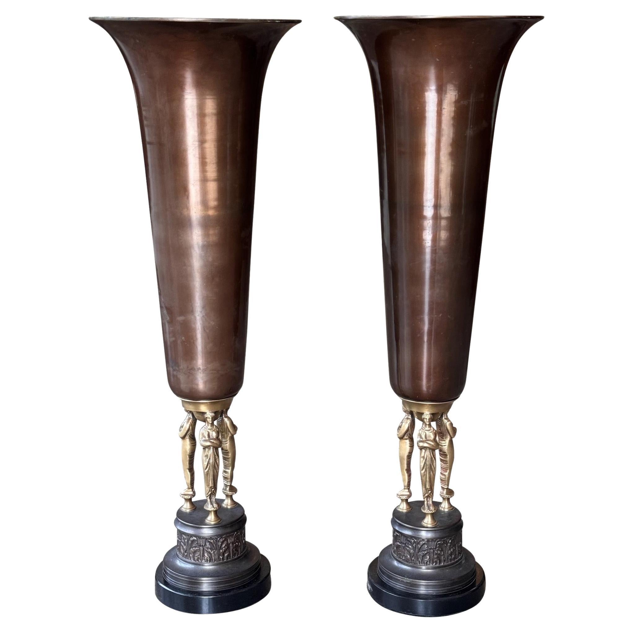 Pair of Early 20th Century Neoclassical Vases For Sale