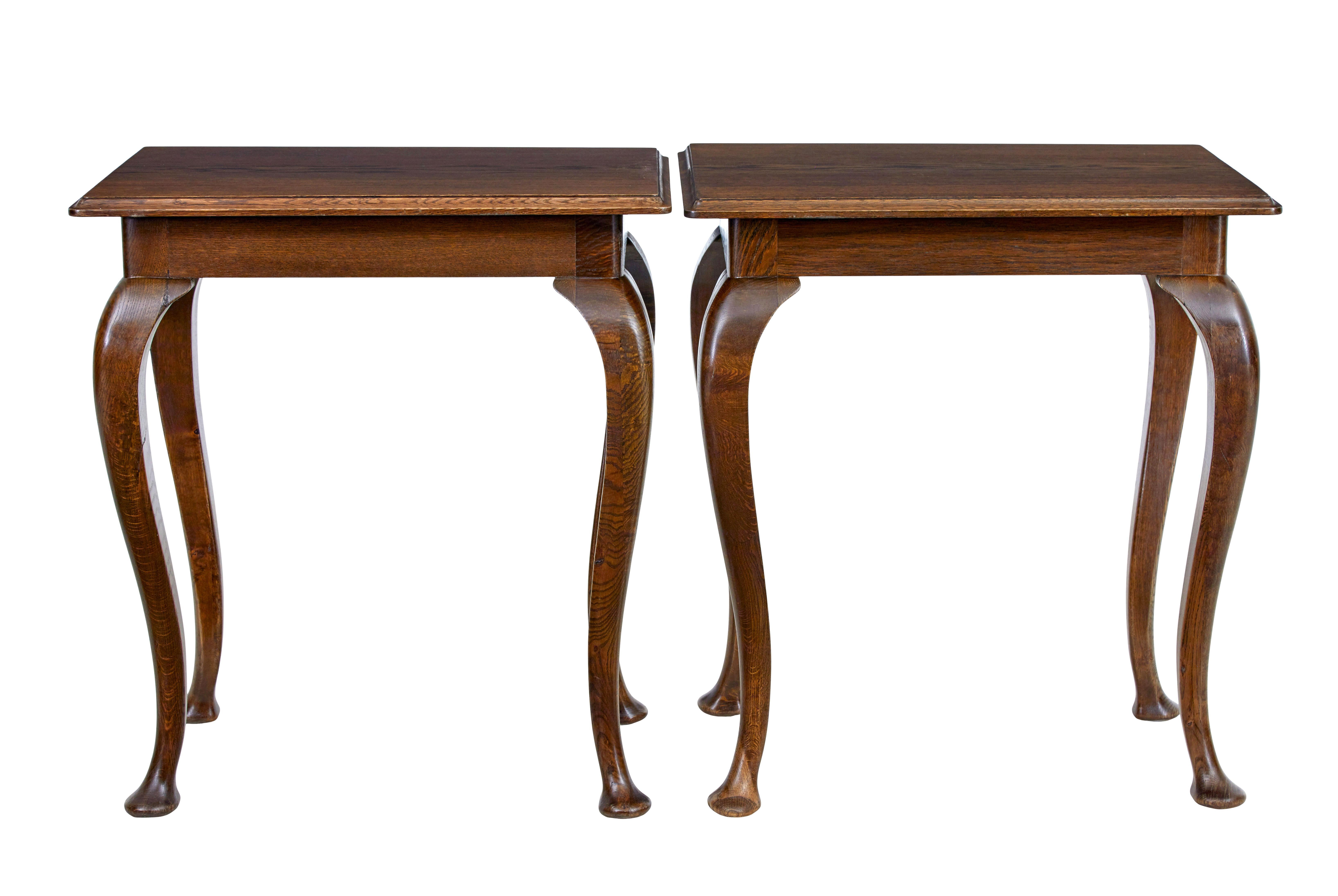 Pair of early 20th century oak side tables In Good Condition For Sale In Debenham, Suffolk