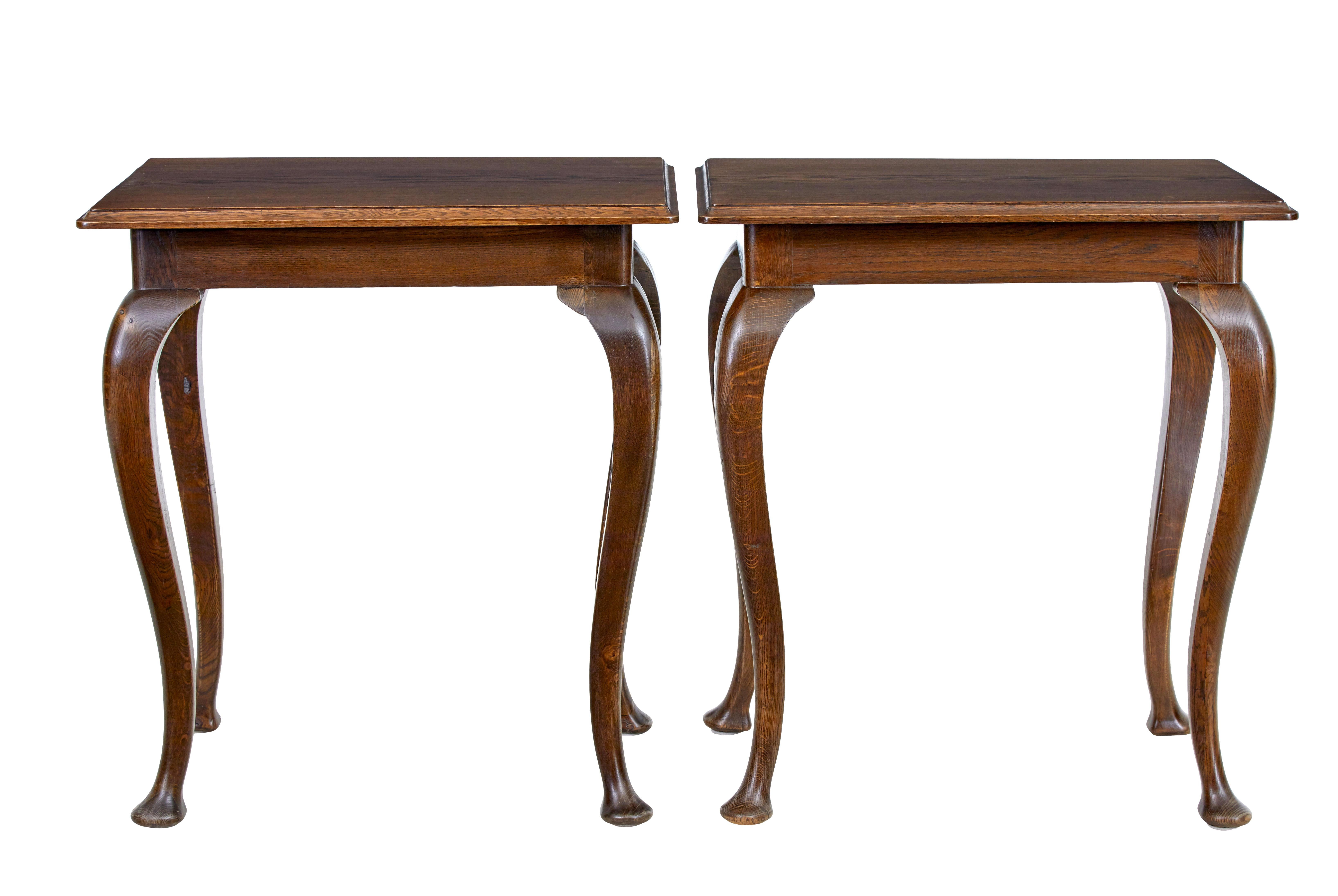 Pair of Early 20th Century Oak Side Tables For Sale 1