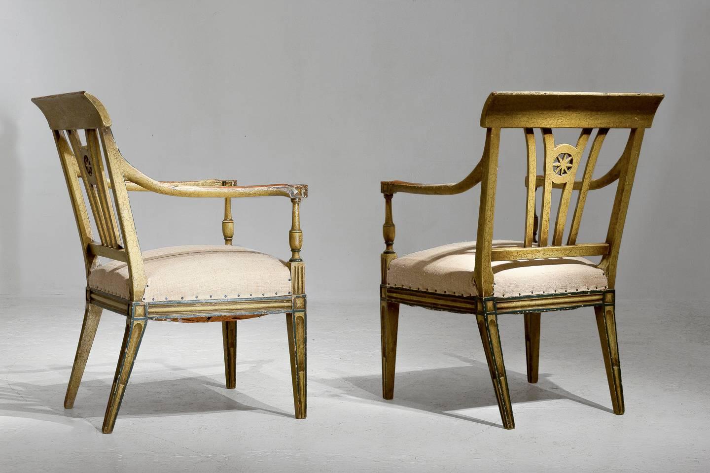 Pair of early 20th century chairs, in original paint of nice form and design with shapely back leg. Re-covered in antique linen.

Seat height: 41 cm.