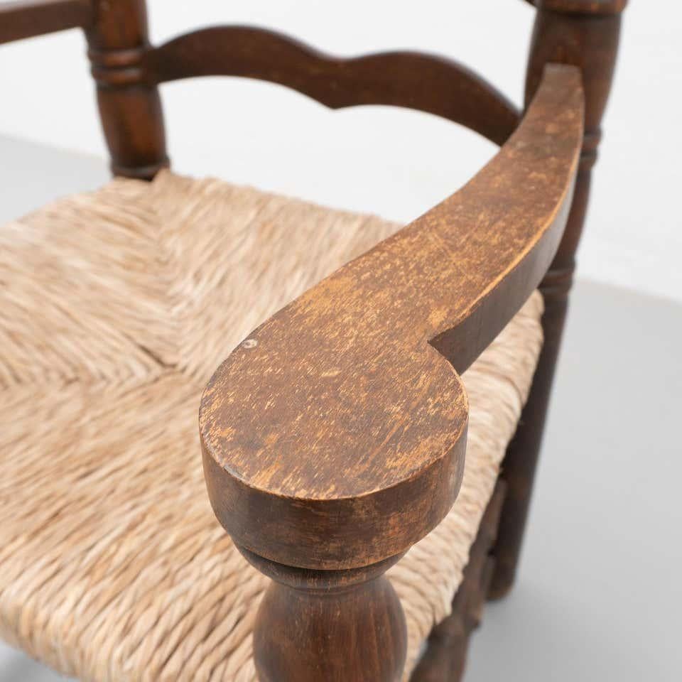 Paire de fauteuils rustiques populaires en bois et rotin du début du 20e siècle en vente 6