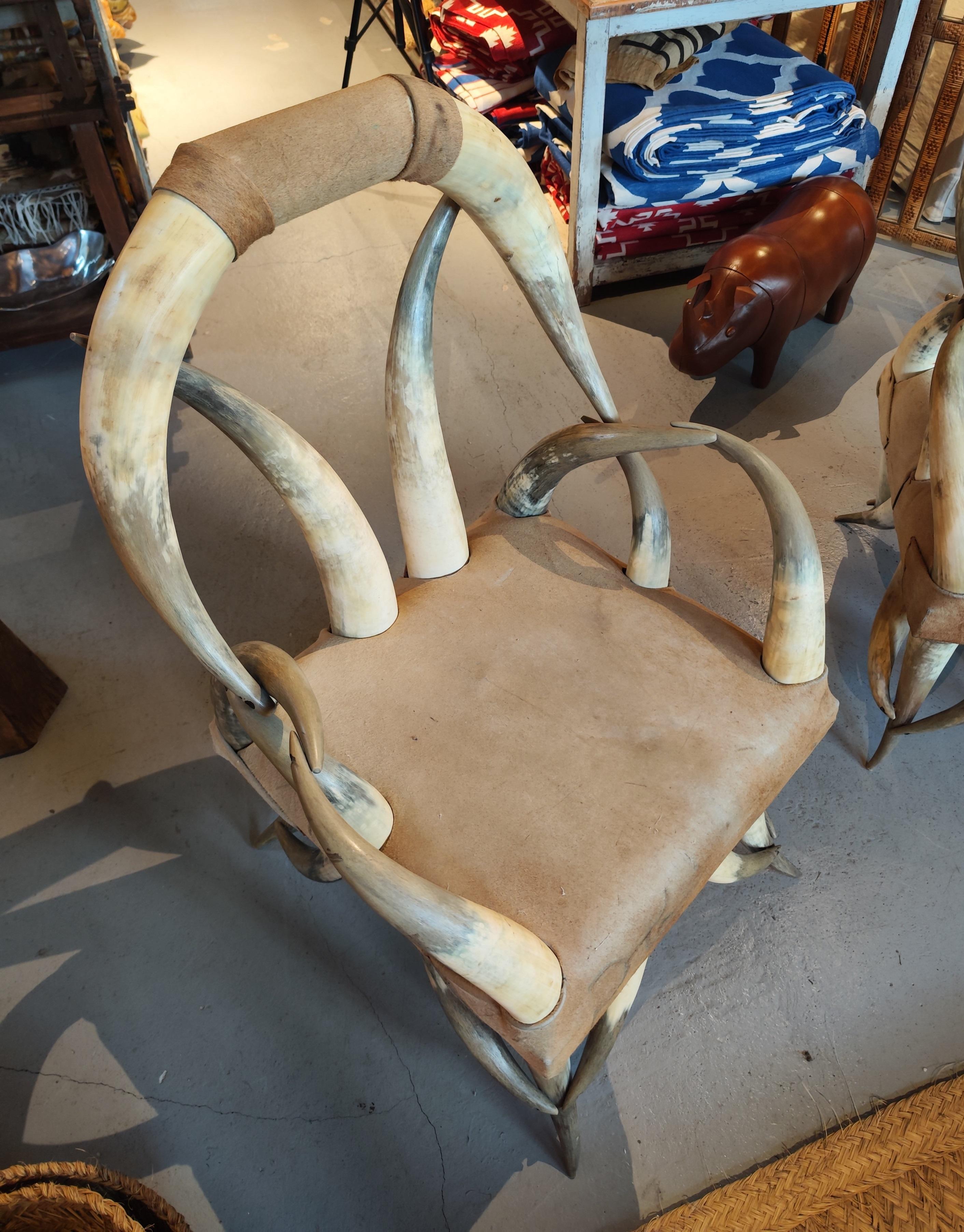 Early 20th Century Pair of Steer Horn Parlor Chair In Good Condition In Marbella, ES