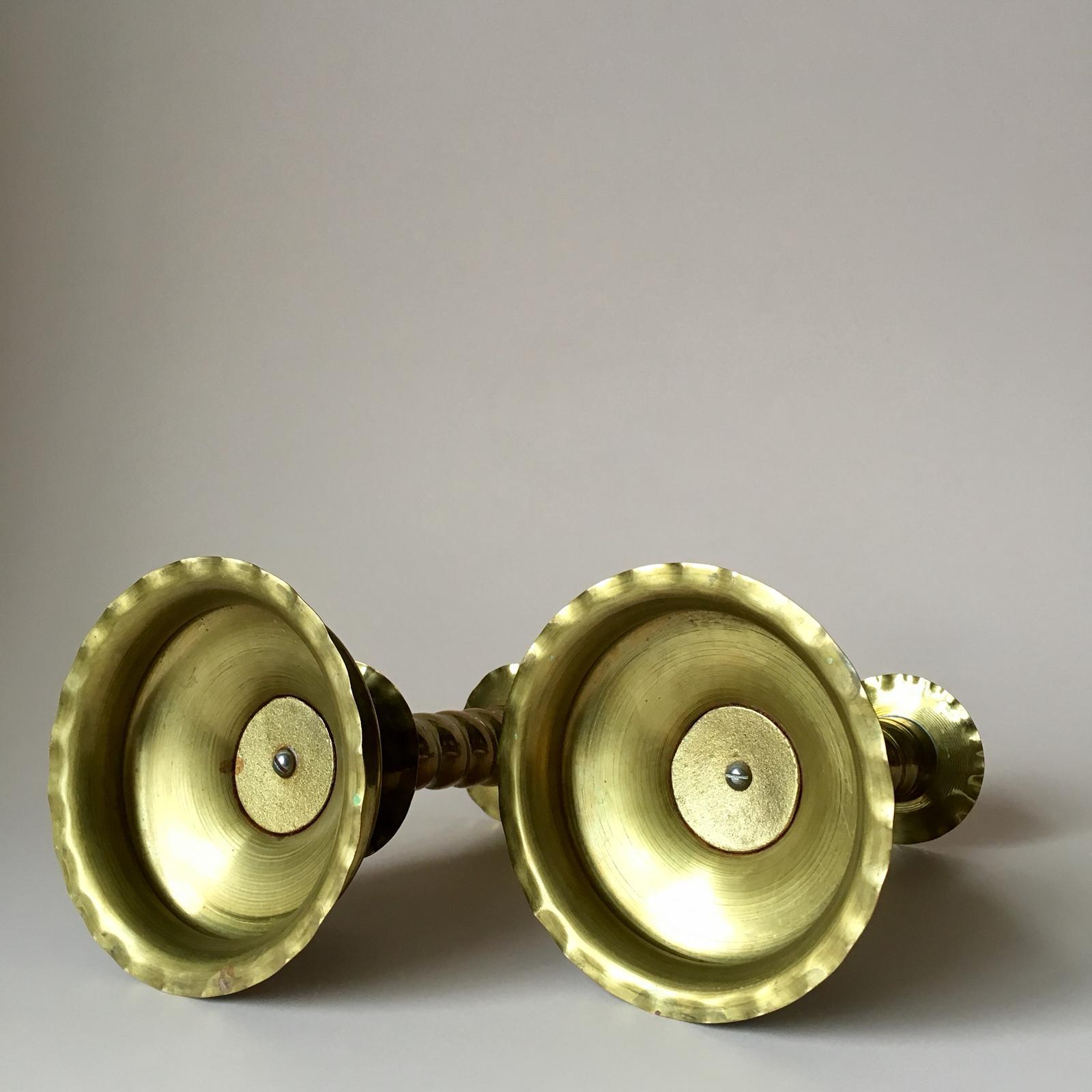Pair of Early 20th Century Swedish Baroque Style Brass Candleholders im Zustand „Gut“ im Angebot in Riga, Latvia