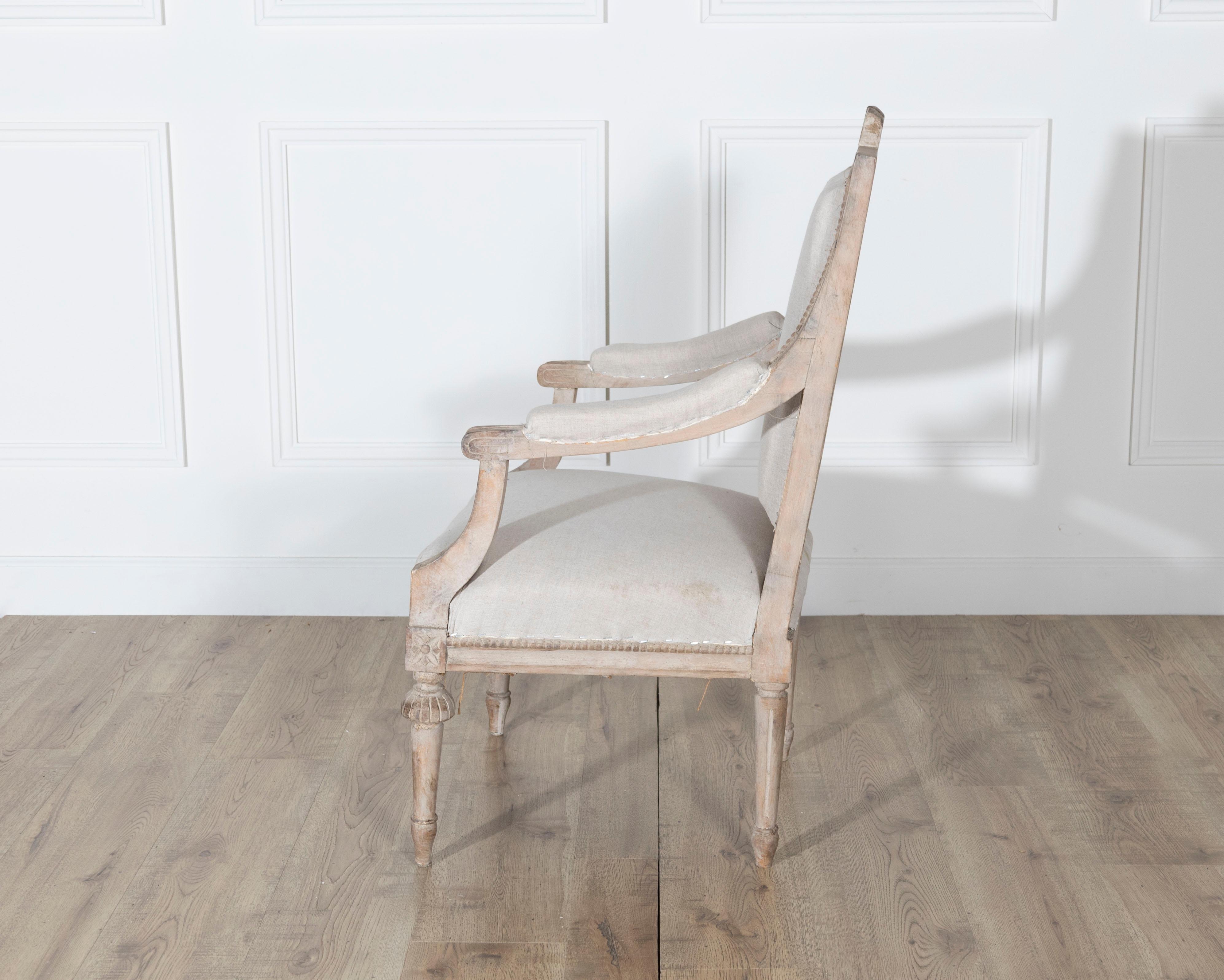 Pair of Early 20th Century Swedish Gustavian Style Carved Armchairs For Sale 5