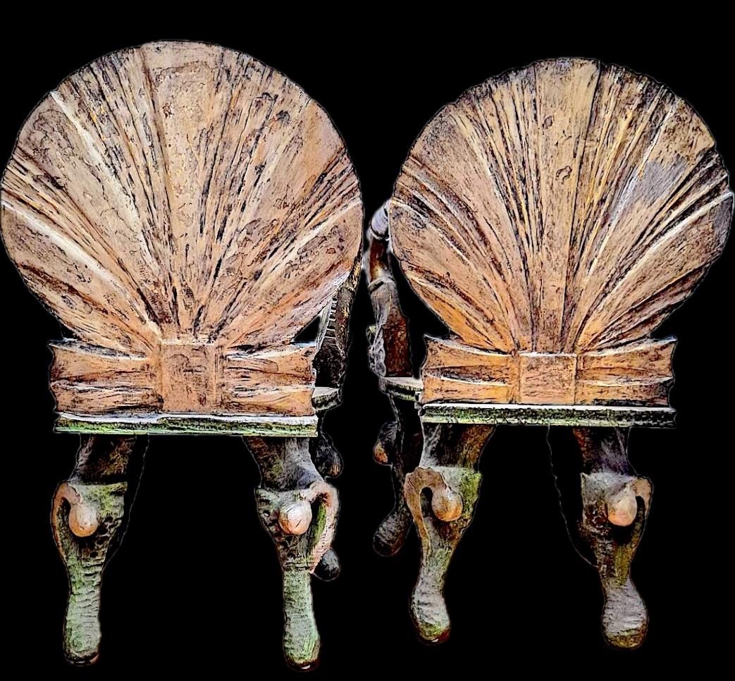 Rococo Paire de chaises de jardin vénitiennes en bois sculpté du 19ème siècle en vente