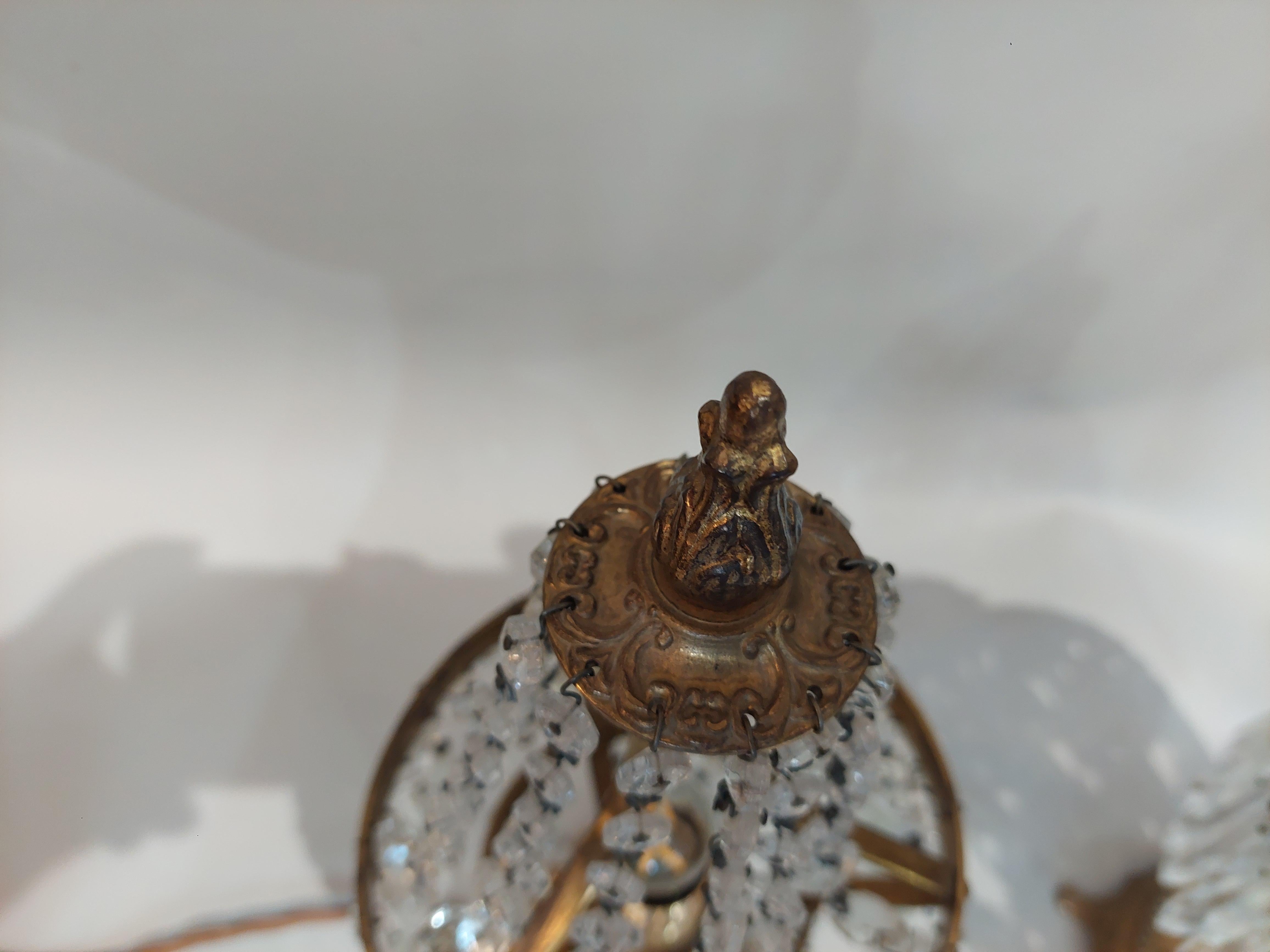 Début du 20ème siècle Paire d'objets du début du 20e siècle  Lustres en cristal de style français en vente