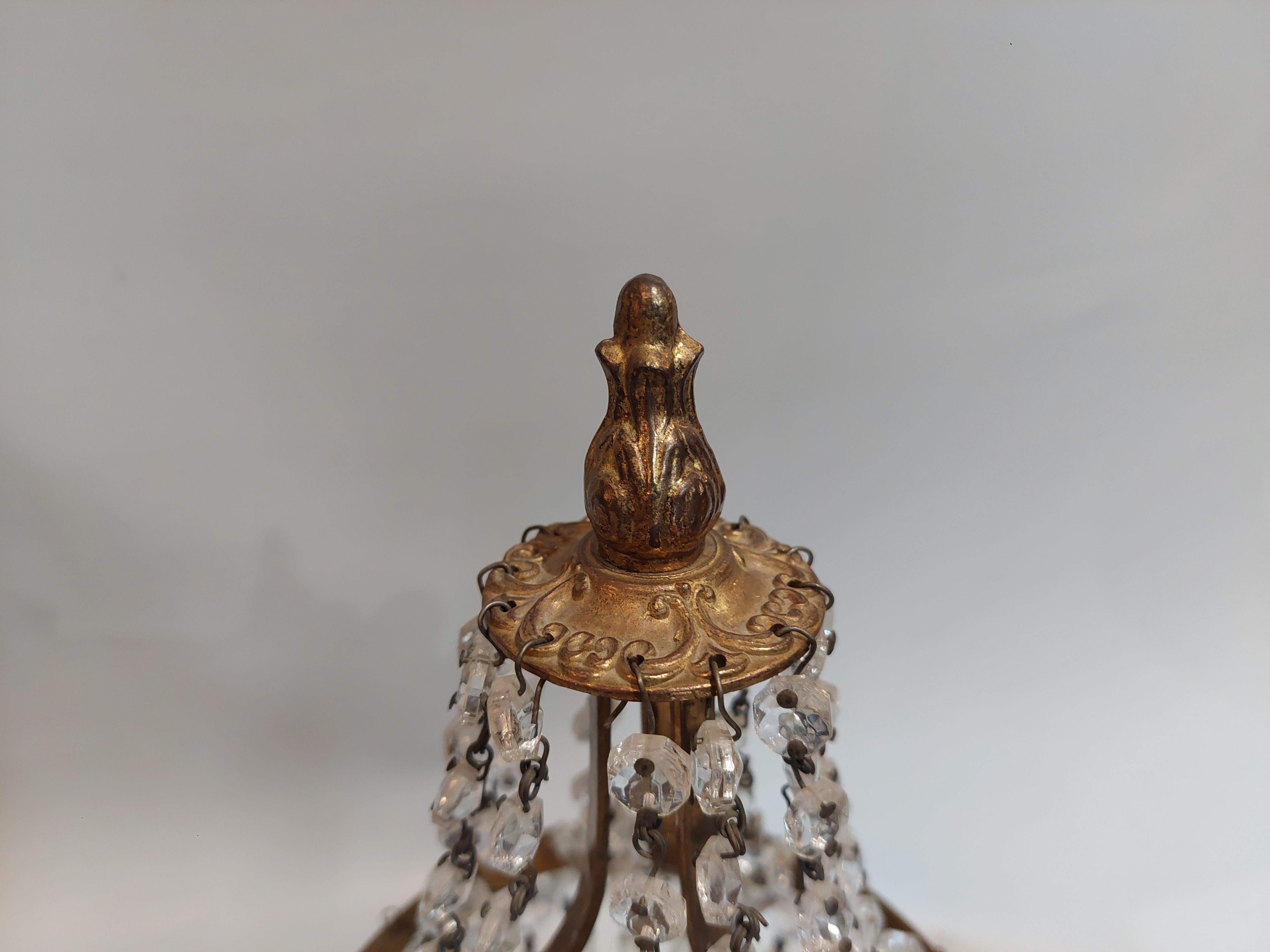 Cristal Paire d'objets du début du 20e siècle  Lustres en cristal de style français en vente