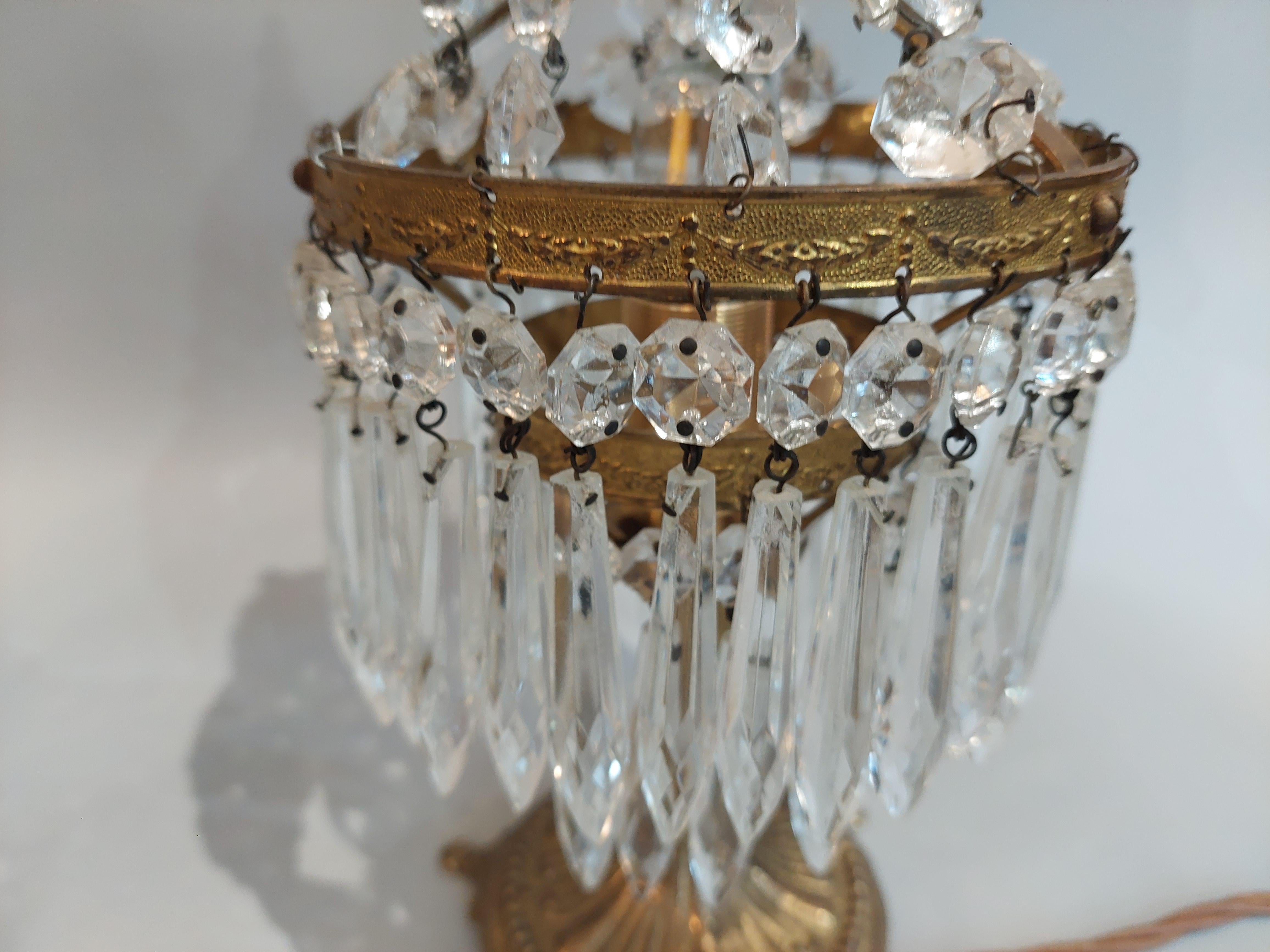 Paire d'objets du début du 20e siècle  Lustres en cristal de style français en vente 2